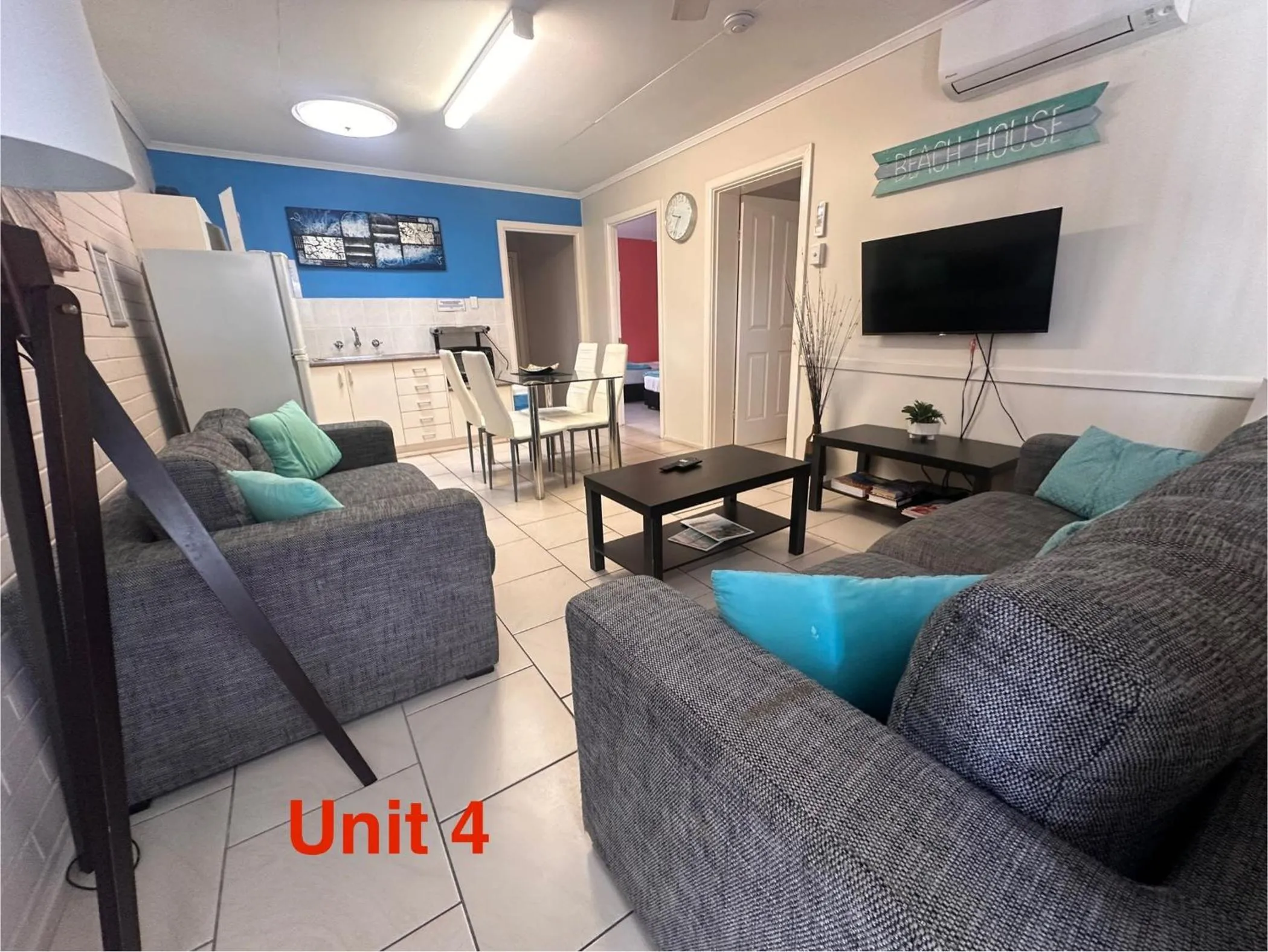 Communal lounge/ TV room in Beachlander Self-Contained Holiday Apartments