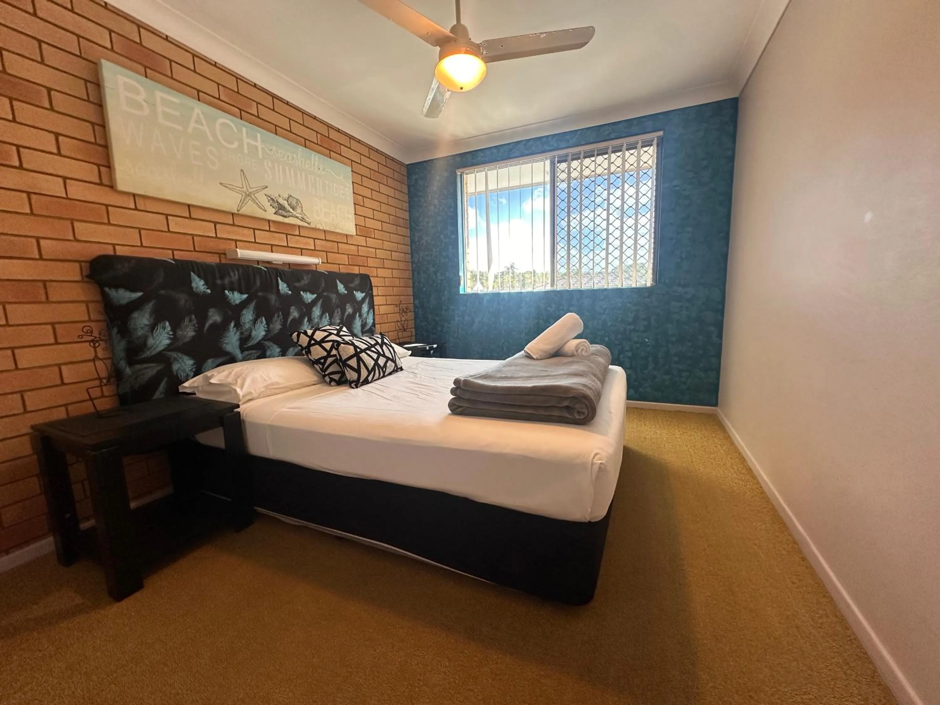 Bedroom, Bed in Beachlander Self-Contained Holiday Apartments