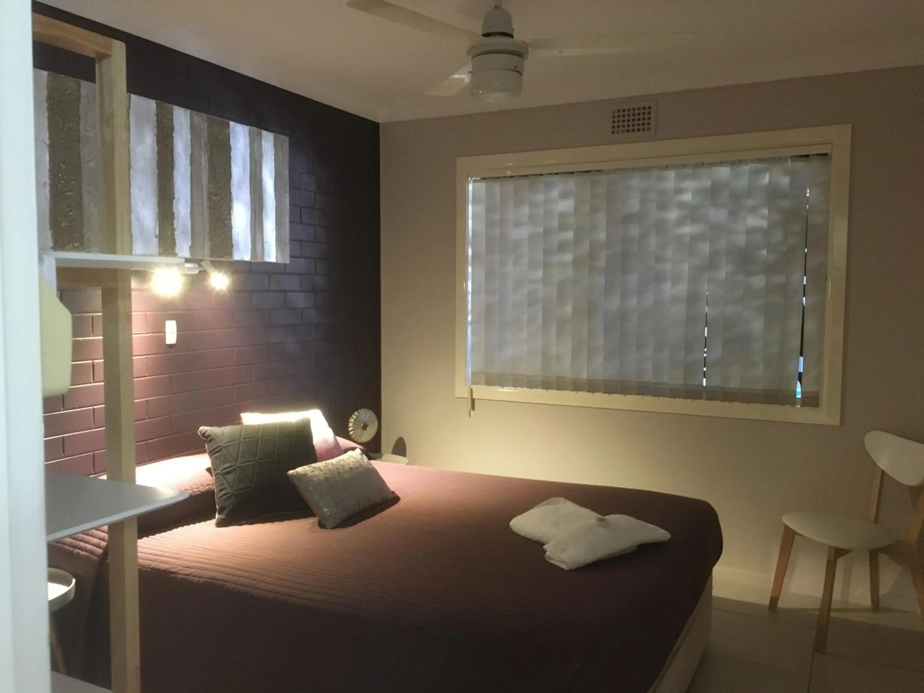 Bedroom, Bed in Beachlander Self-Contained Holiday Apartments