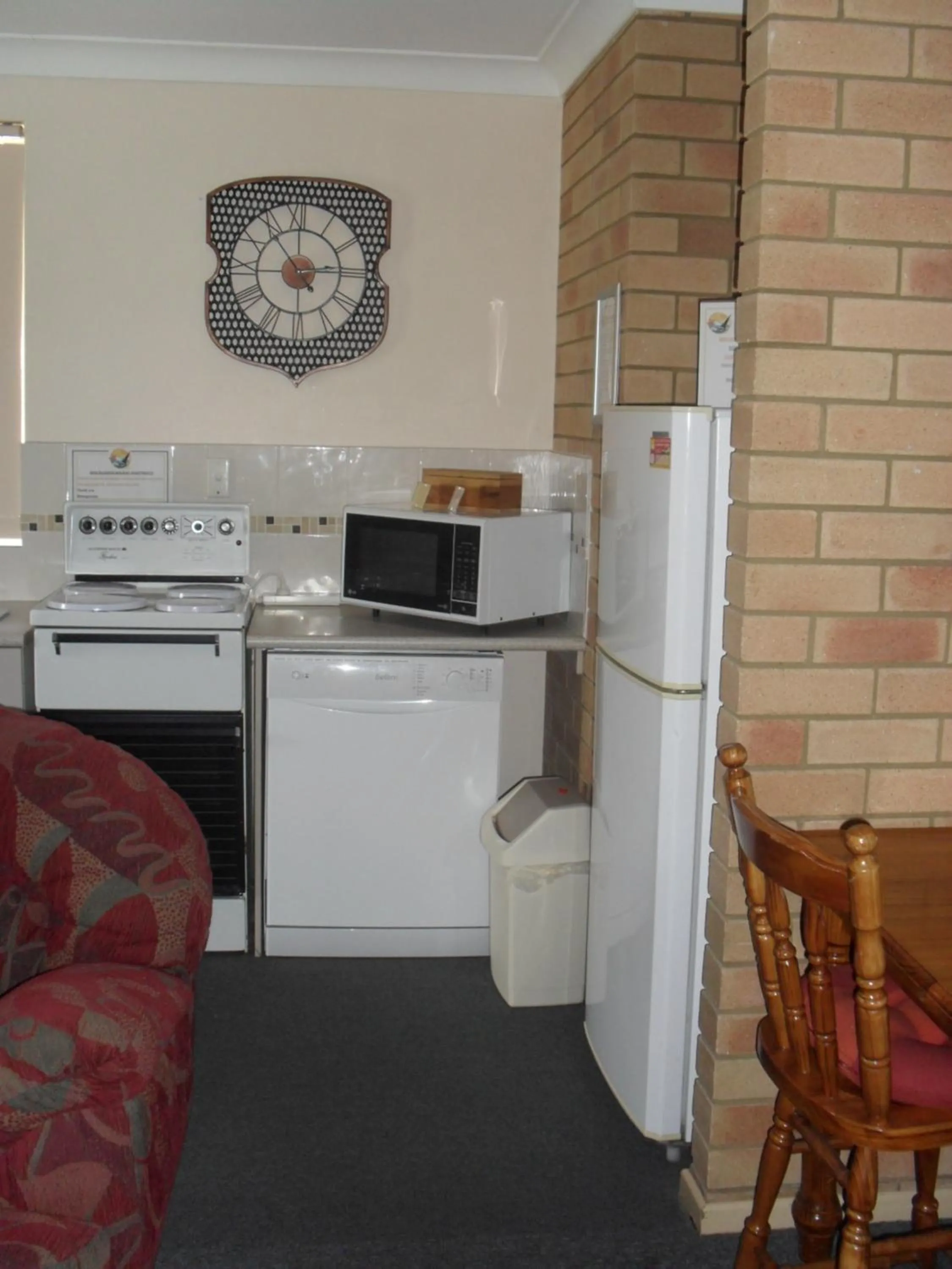 Kitchen or kitchenette in Beachlander Self-Contained Holiday Apartments