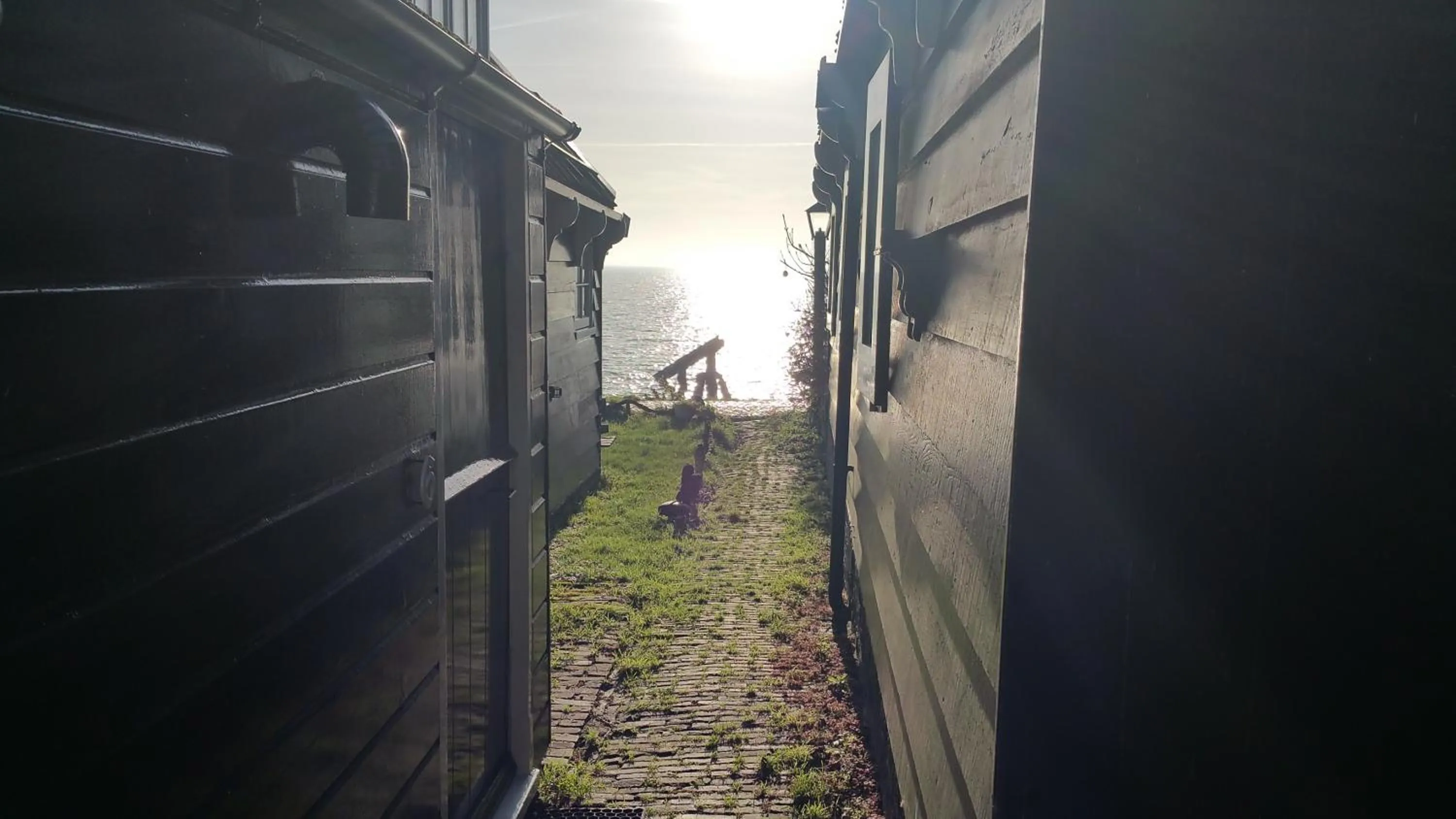 Off site in Bed In Waterland