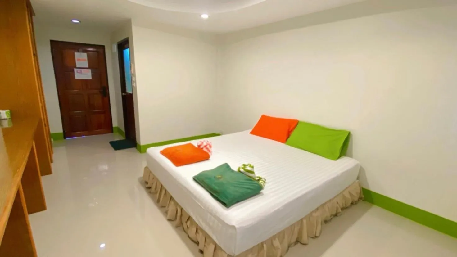 Bed in Lotus Hostel Beach Koh Tao