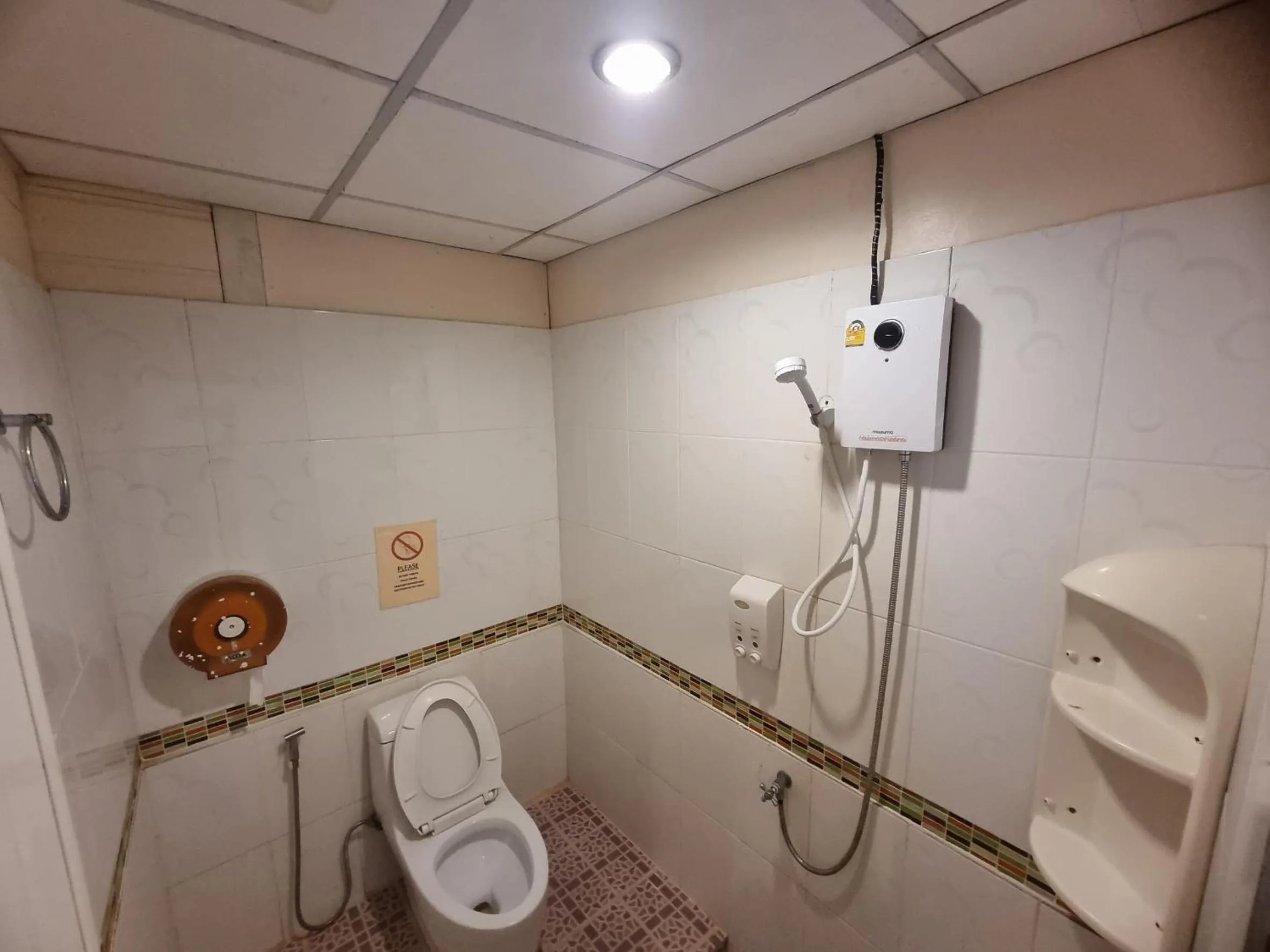 Bathroom in Lotus Hostel Beach Koh Tao