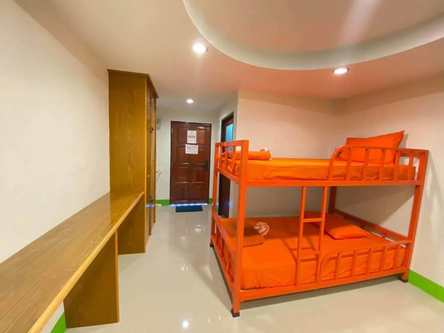 Photo of the whole room, Bed in Lotus Hostel Beach Koh Tao Photo of the whole room, Bed in Lotus Hostel Beach Koh Tao