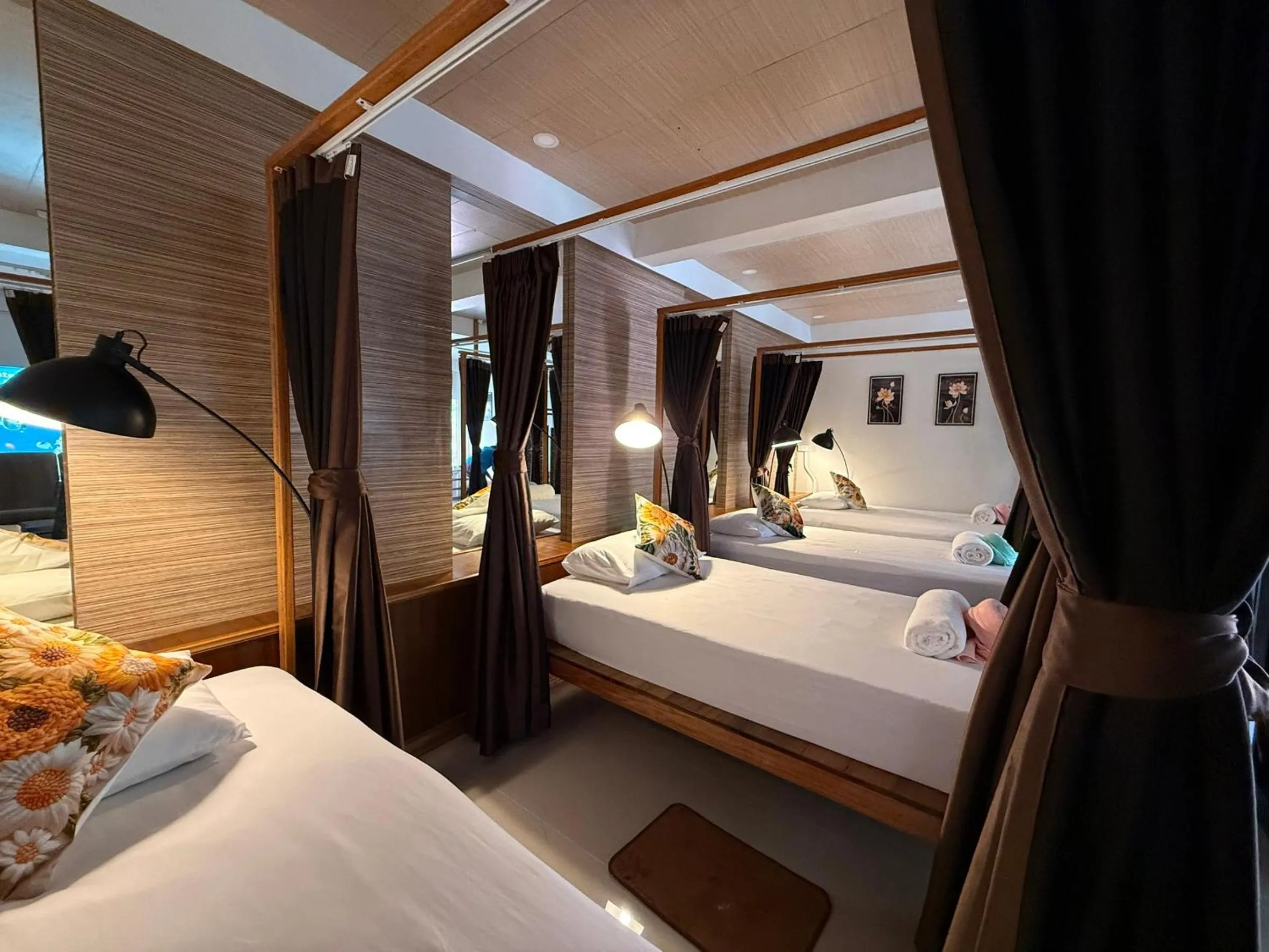 Bed in Lotus Hostel Beach Koh Tao