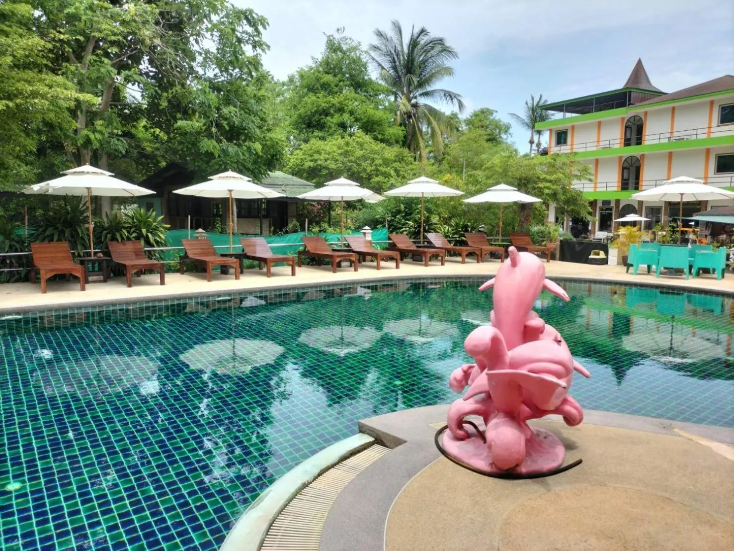 Swimming pool in Lotus Hostel Beach Koh Tao