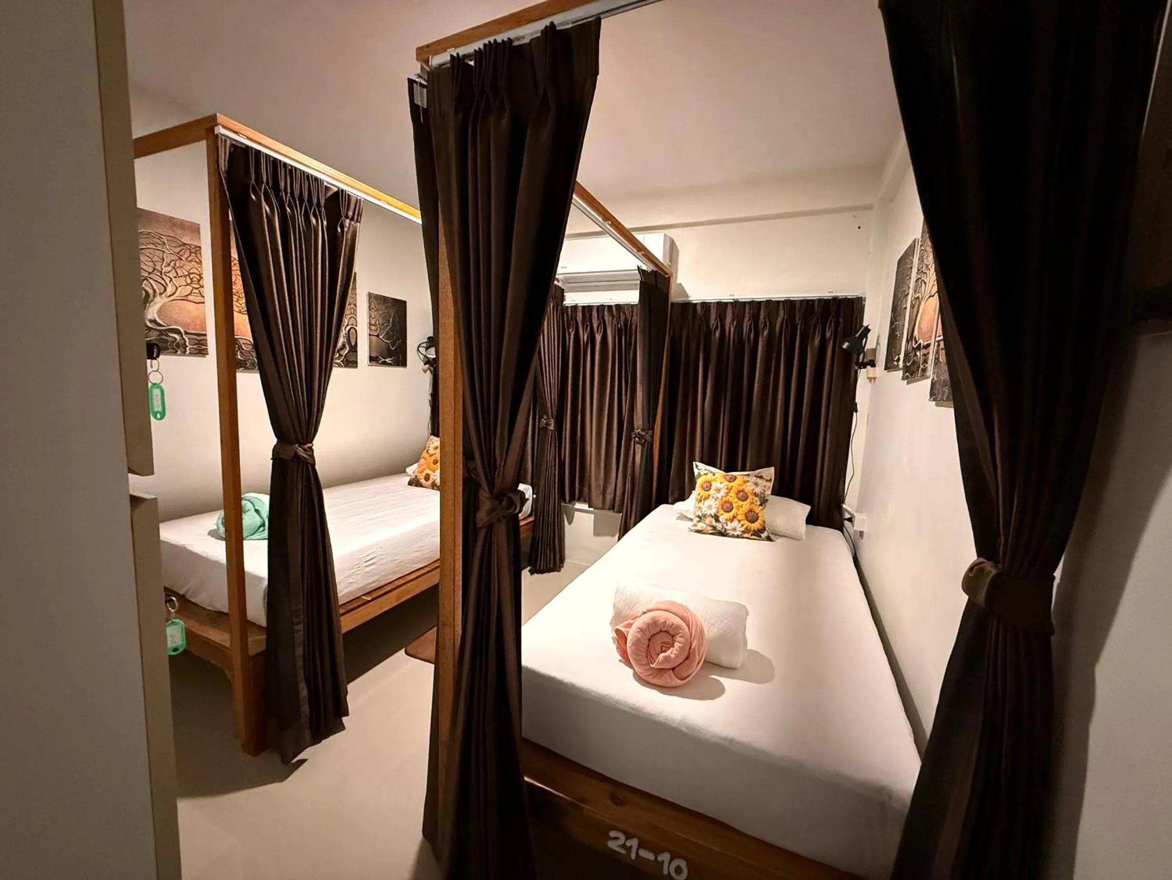 Bed in Lotus Hostel Beach Koh Tao