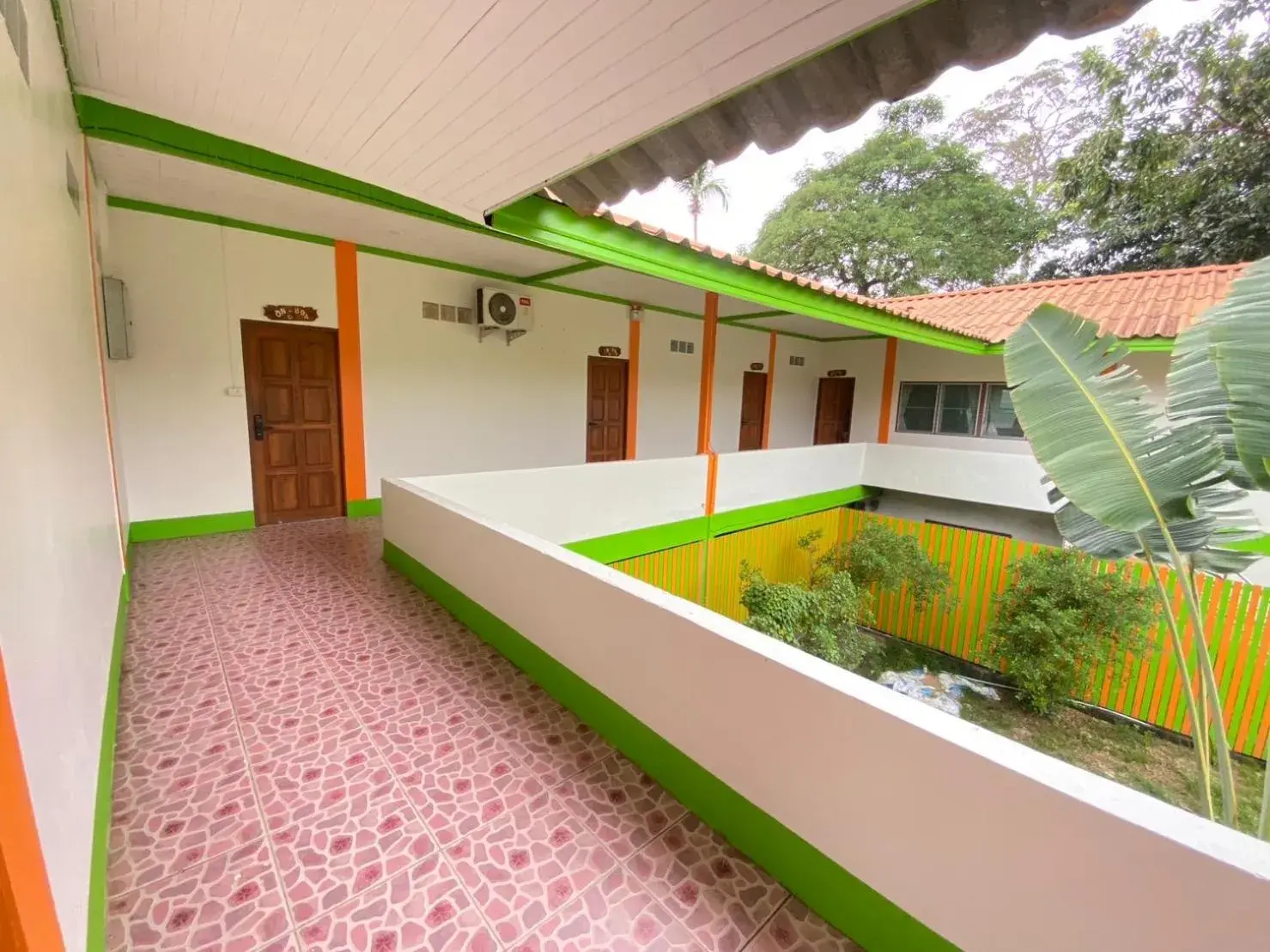 Property building in Lotus Hostel Beach Koh Tao Property building in Lotus Hostel Beach Koh Tao