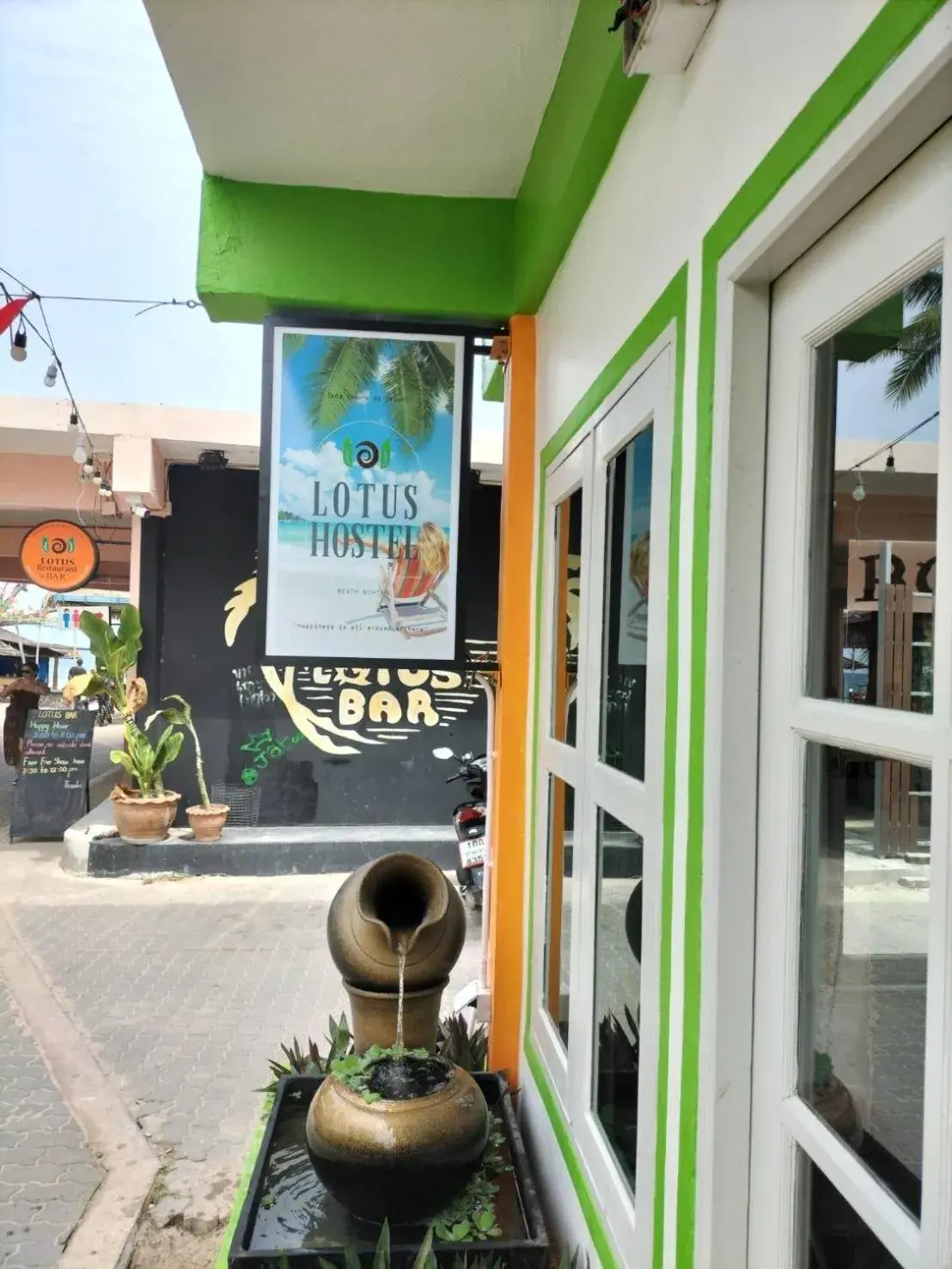 Lobby or reception in Lotus Hostel Beach Koh Tao Lobby or reception in Lotus Hostel Beach Koh Tao