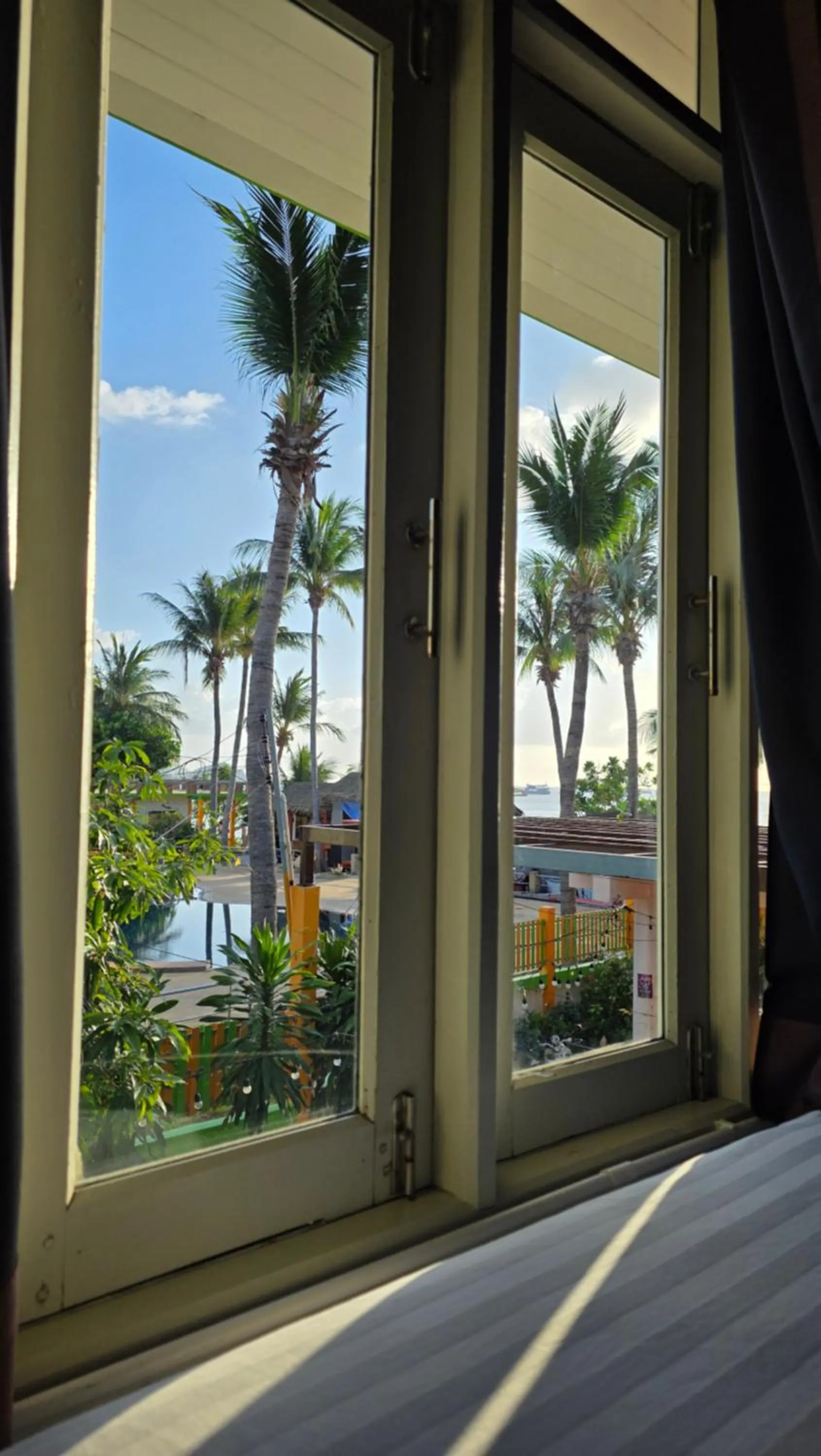 Lotus Hostel Beach Koh Tao