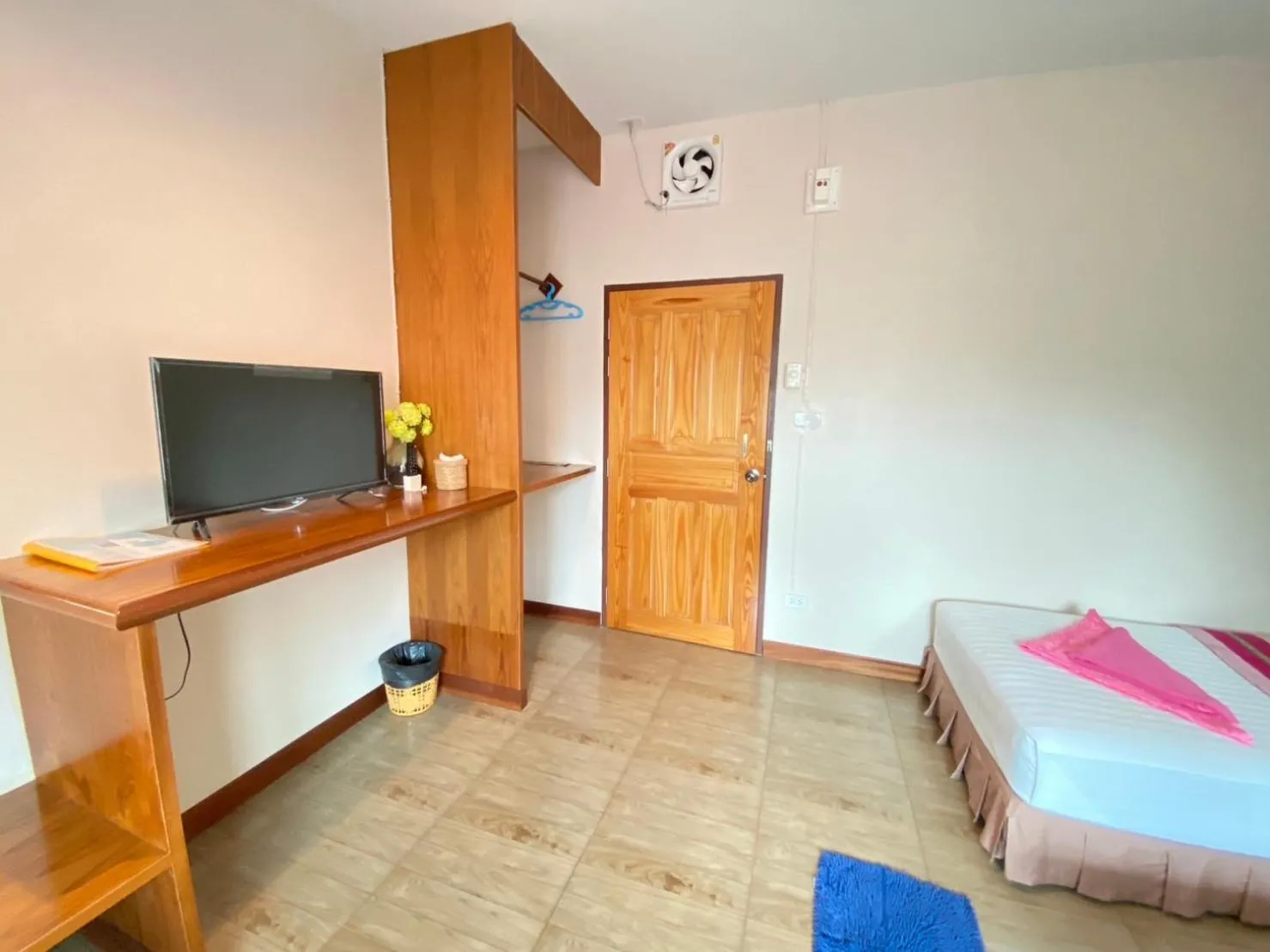 Bed in Lotus Hostel Beach Koh Tao