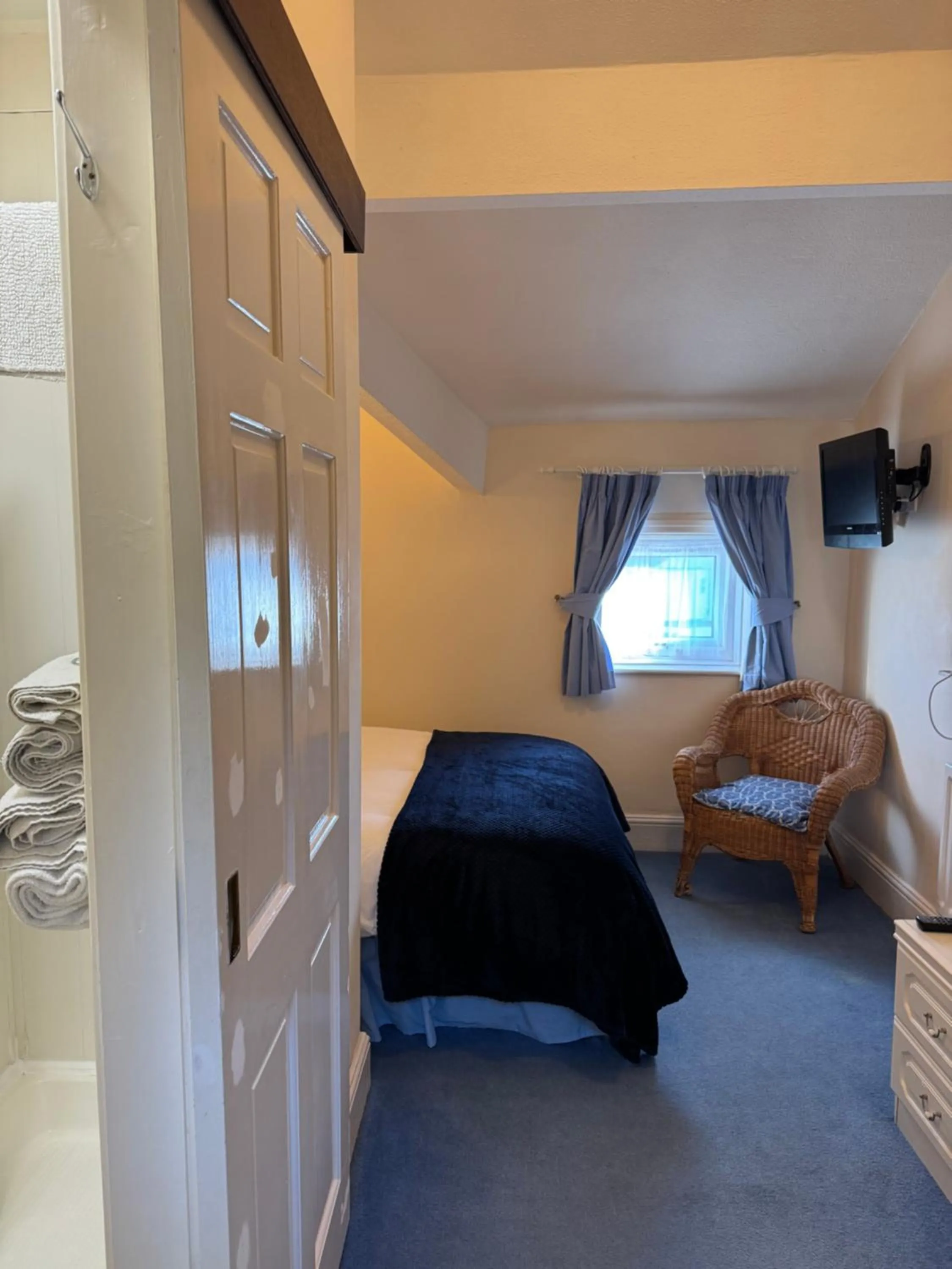 Bedroom, Bed in Marlow Lodge