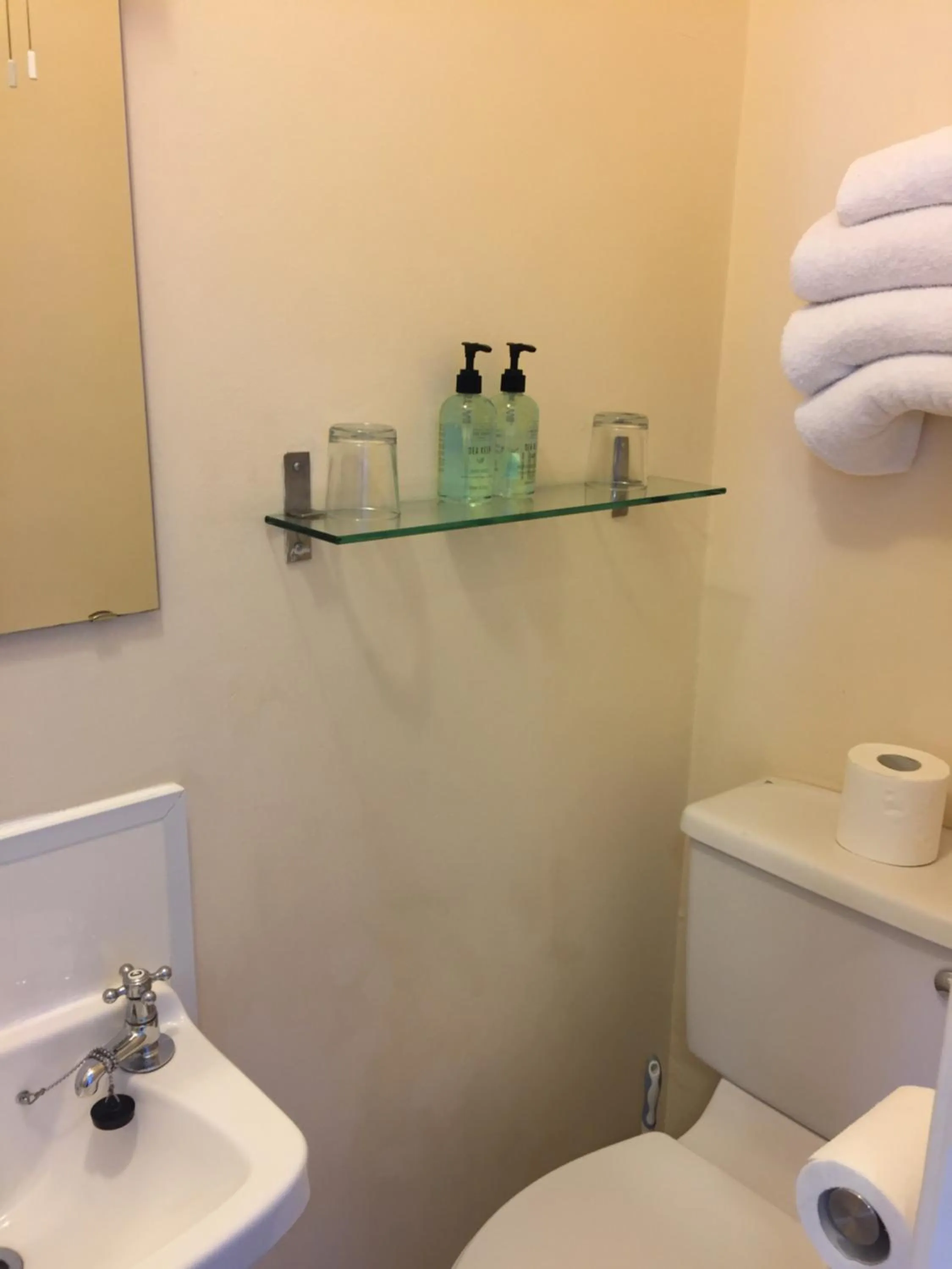 Shower in Marlow Lodge