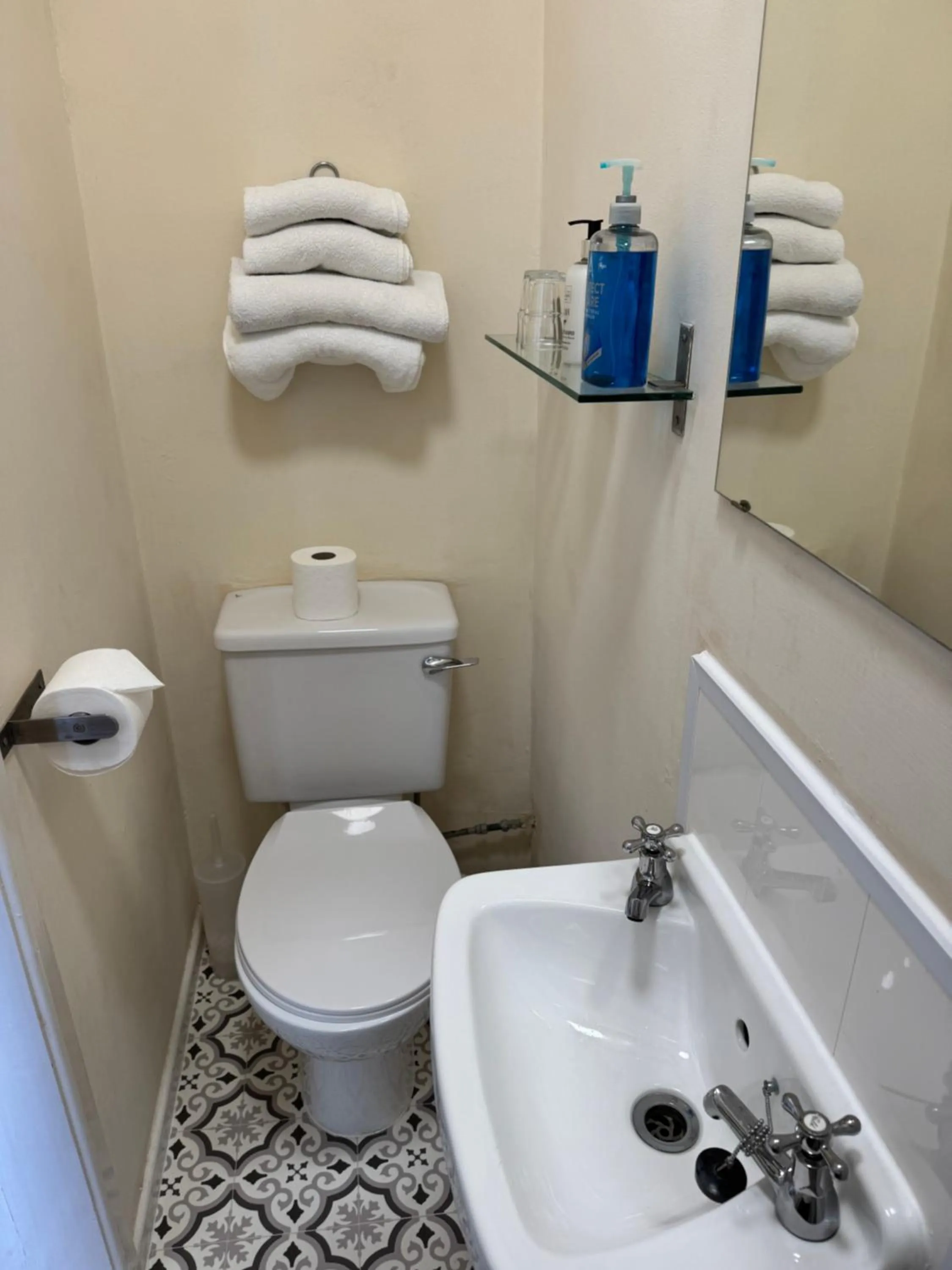 Bathroom in Marlow Lodge