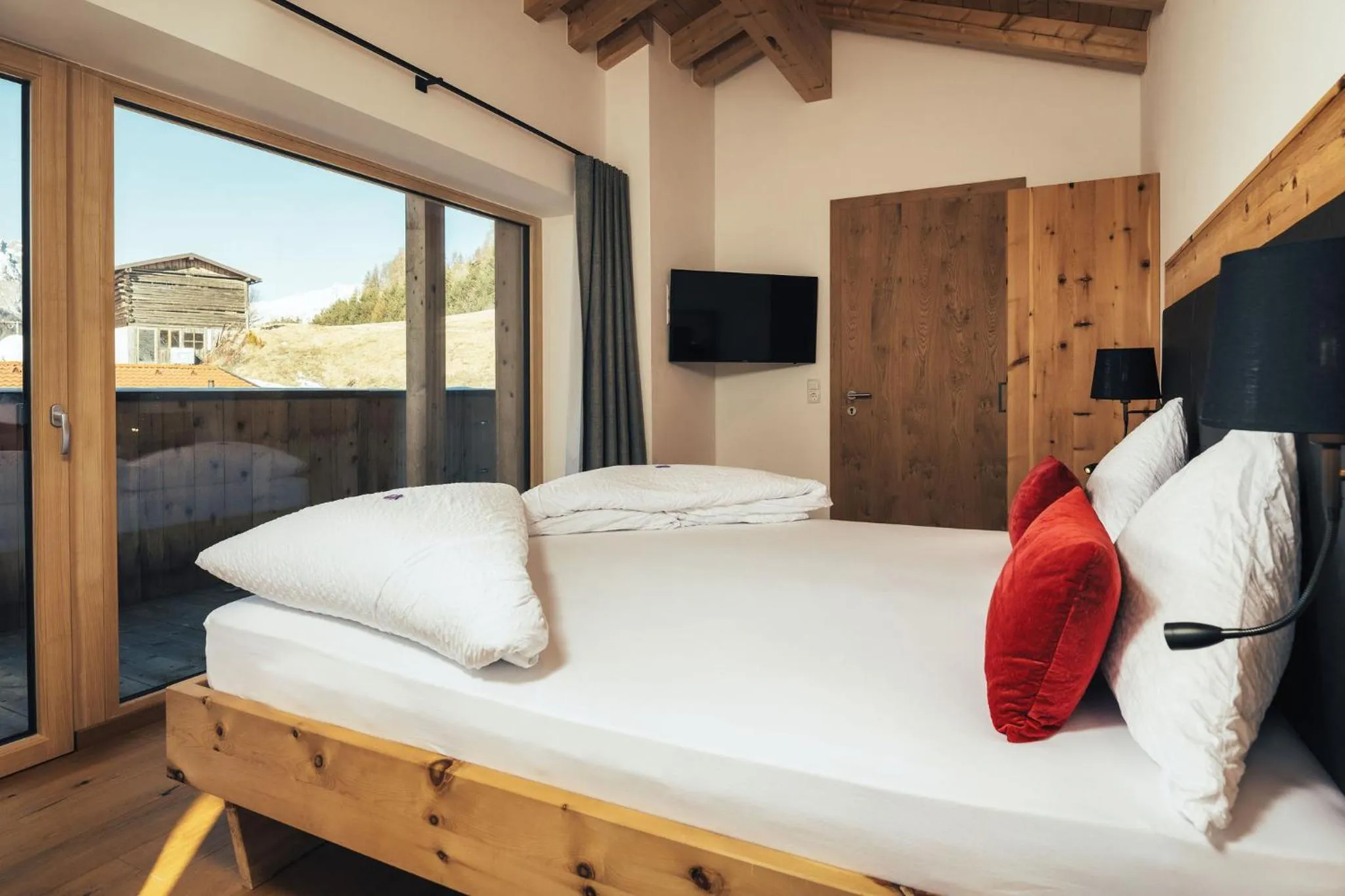 Photo of the whole room, Bed in Haus Piz Lad