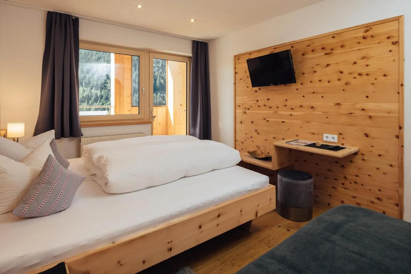 Balcony/Terrace, Bed in Haus Piz Lad