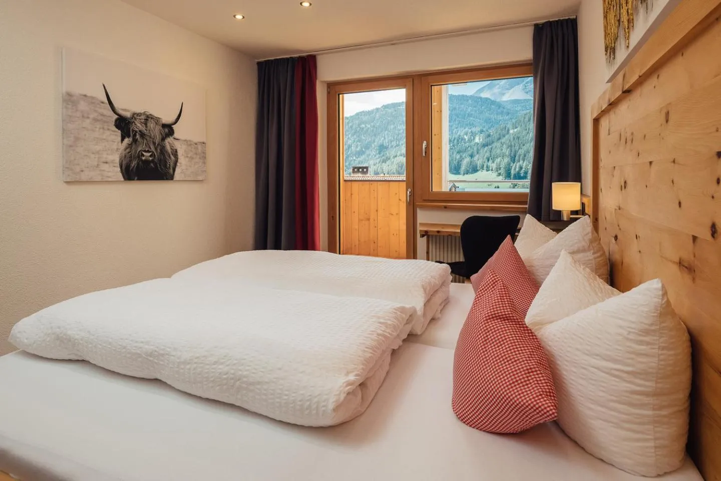Balcony/Terrace, Bed in Haus Piz Lad