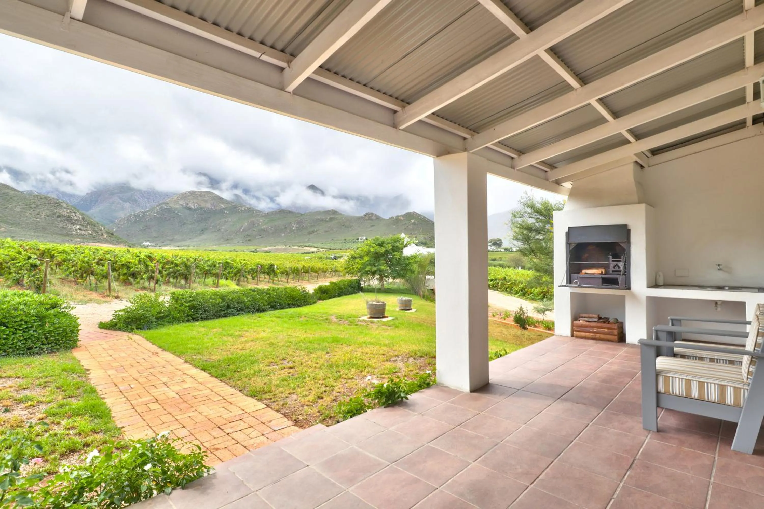 Patio in Orange Grove