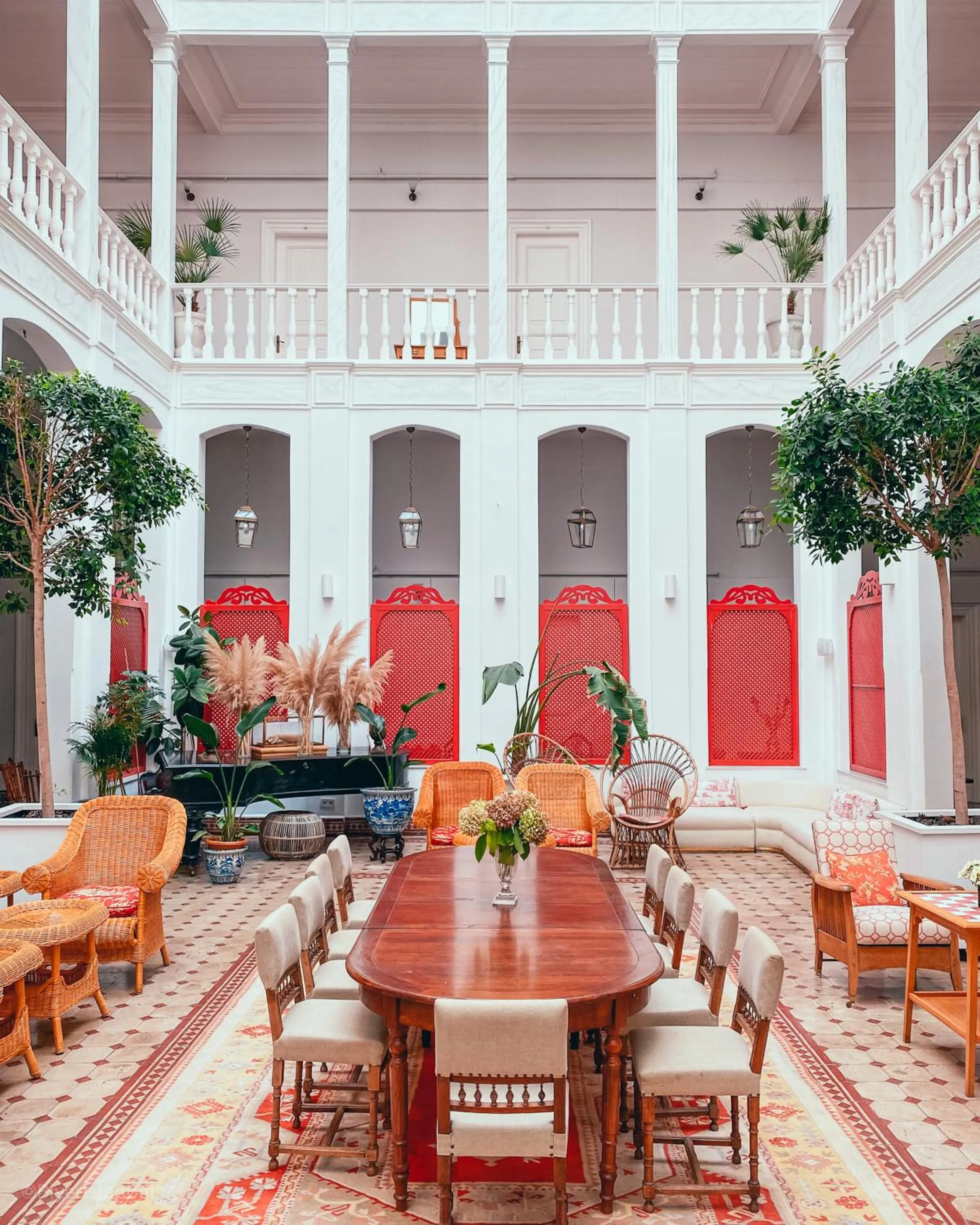 Seating area in Büyükada Splendid Palace Hotel