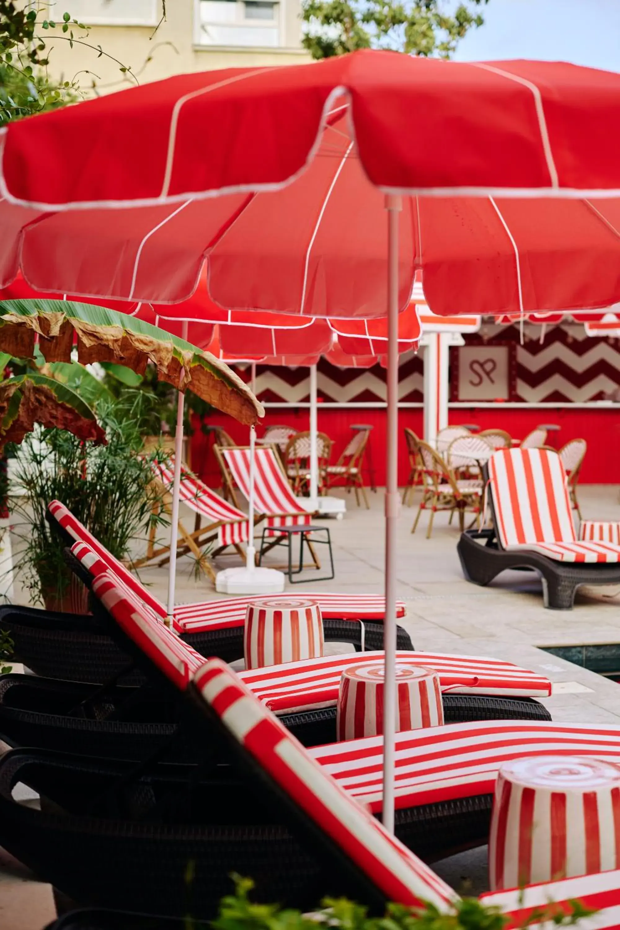 Swimming pool in Büyükada Splendid Palace Hotel Swimming pool in Büyükada Splendid Palace Hotel