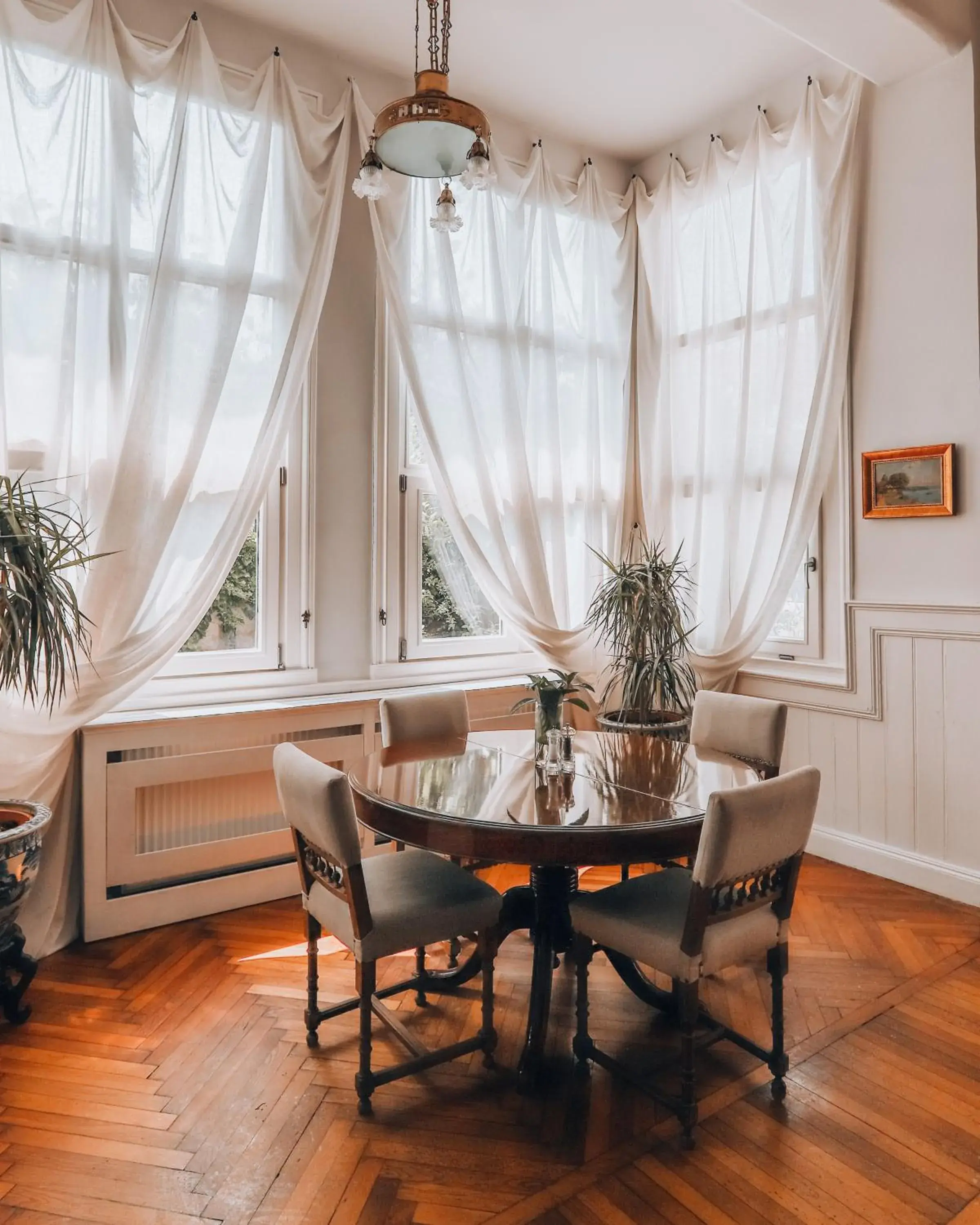 Restaurant/places to eat in Büyükada Splendid Palace Hotel Restaurant/places to eat in Büyükada Splendid Palace Hotel