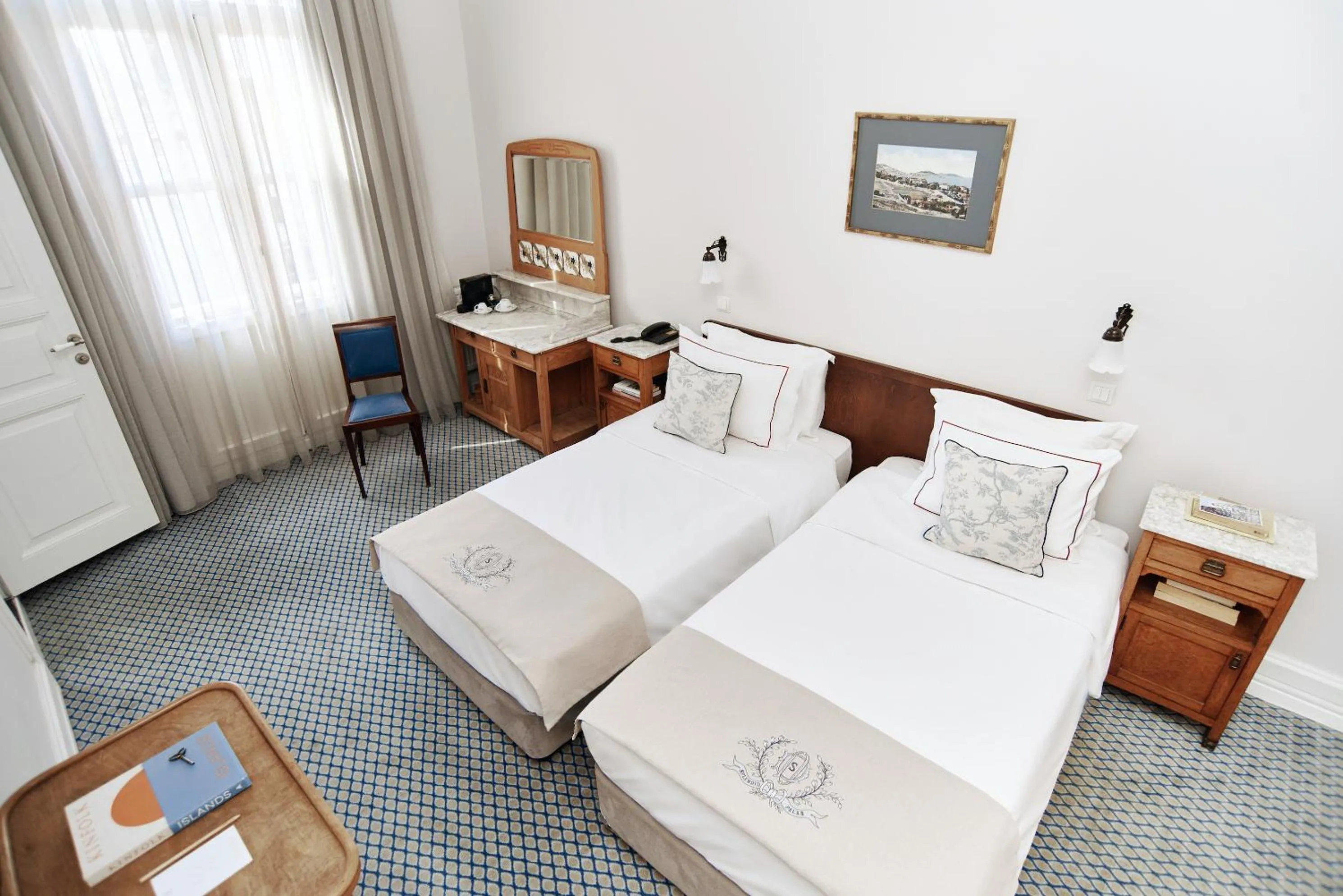 Photo of the whole room, Bed in Büyükada Splendid Palace Hotel