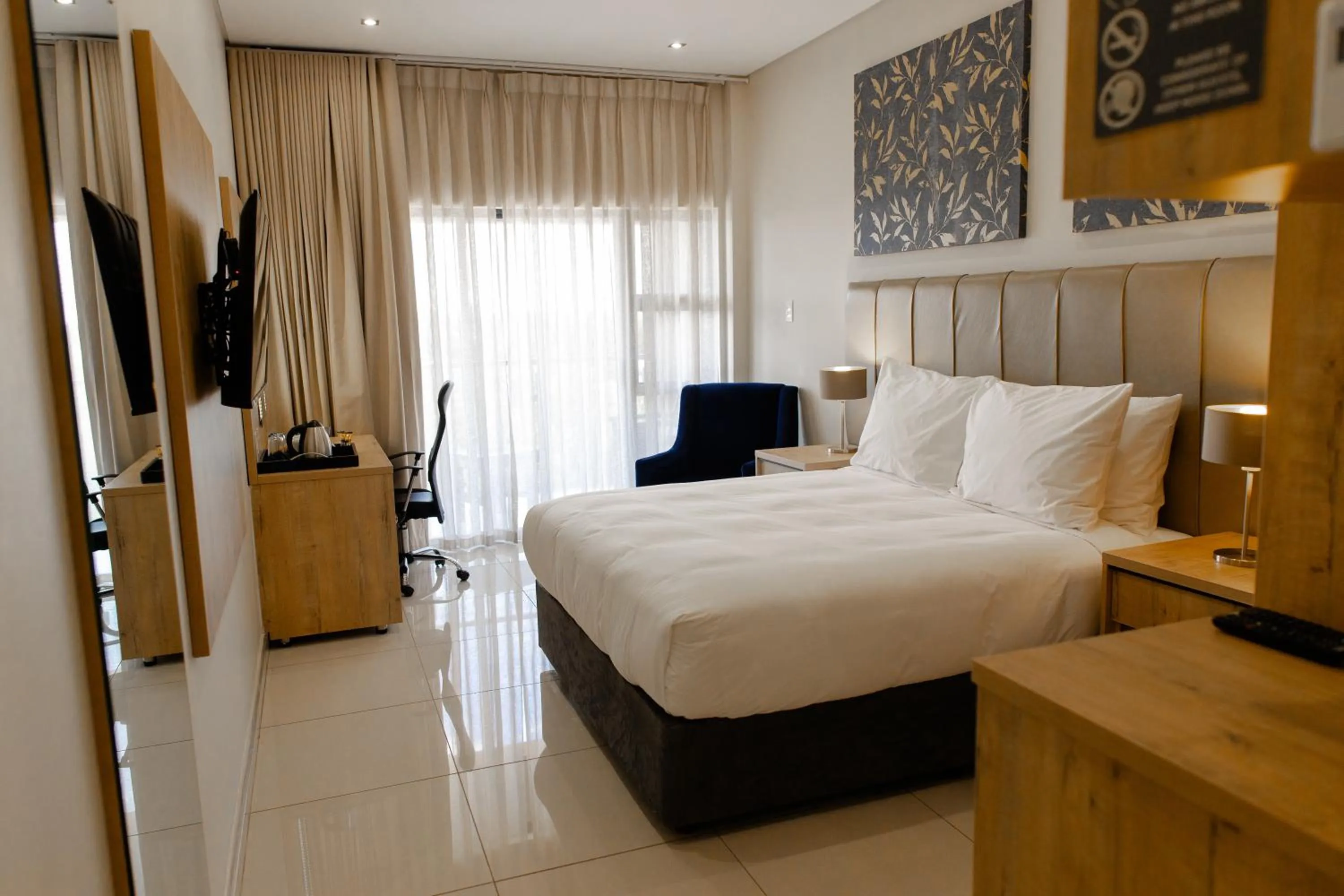 TV and multimedia in Acres Inn Klerksdorp