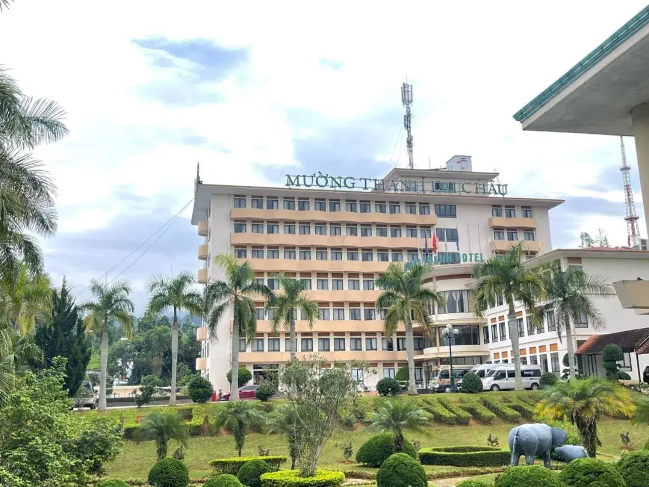 Property building in Muong Thanh Lai Chau Hotel Property building in Muong Thanh Lai Chau Hotel