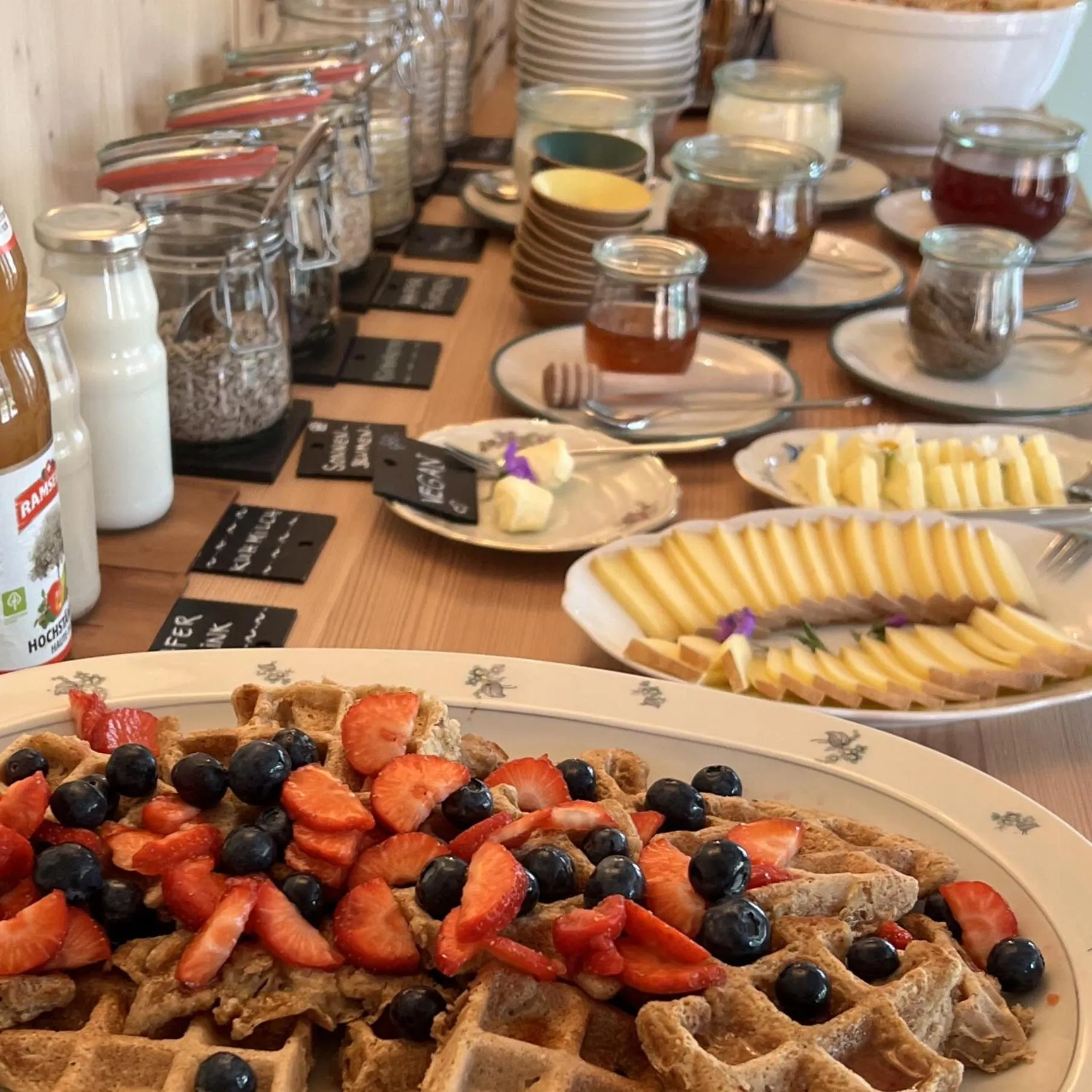 Food in Berglodge Goms (Hotel)