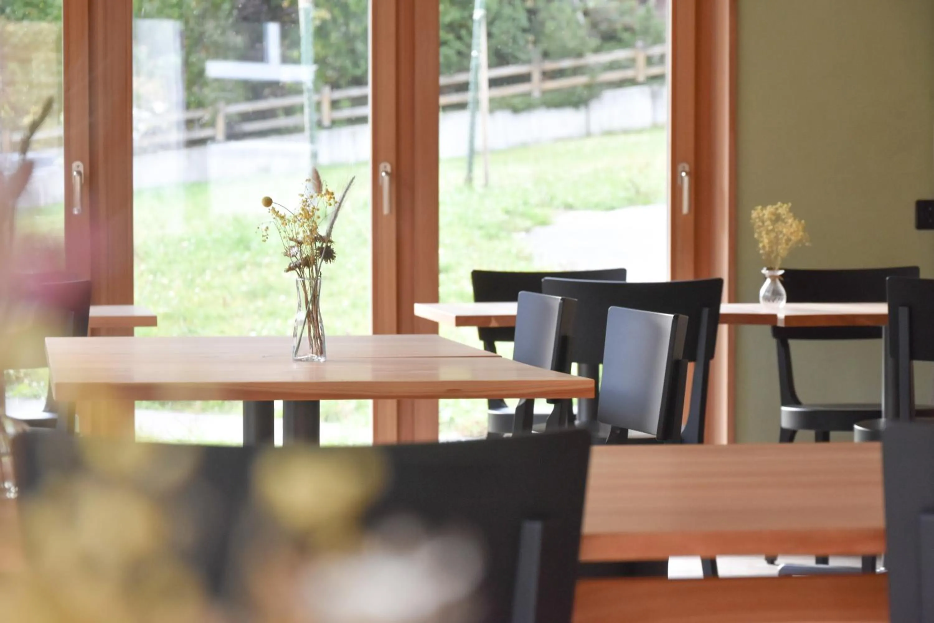 Lounge or bar in Berglodge Goms (Hotel)