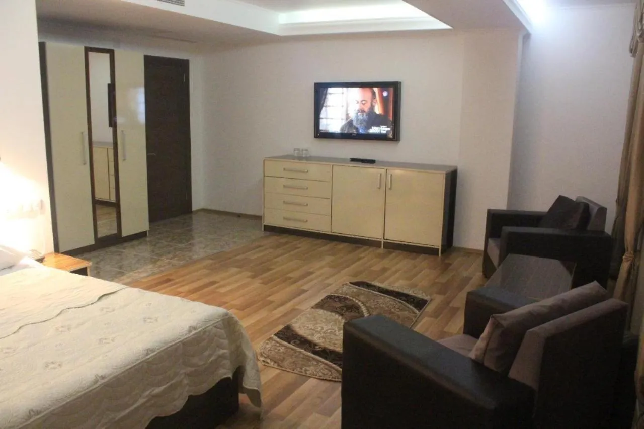 Seating Area in Argo Hotel