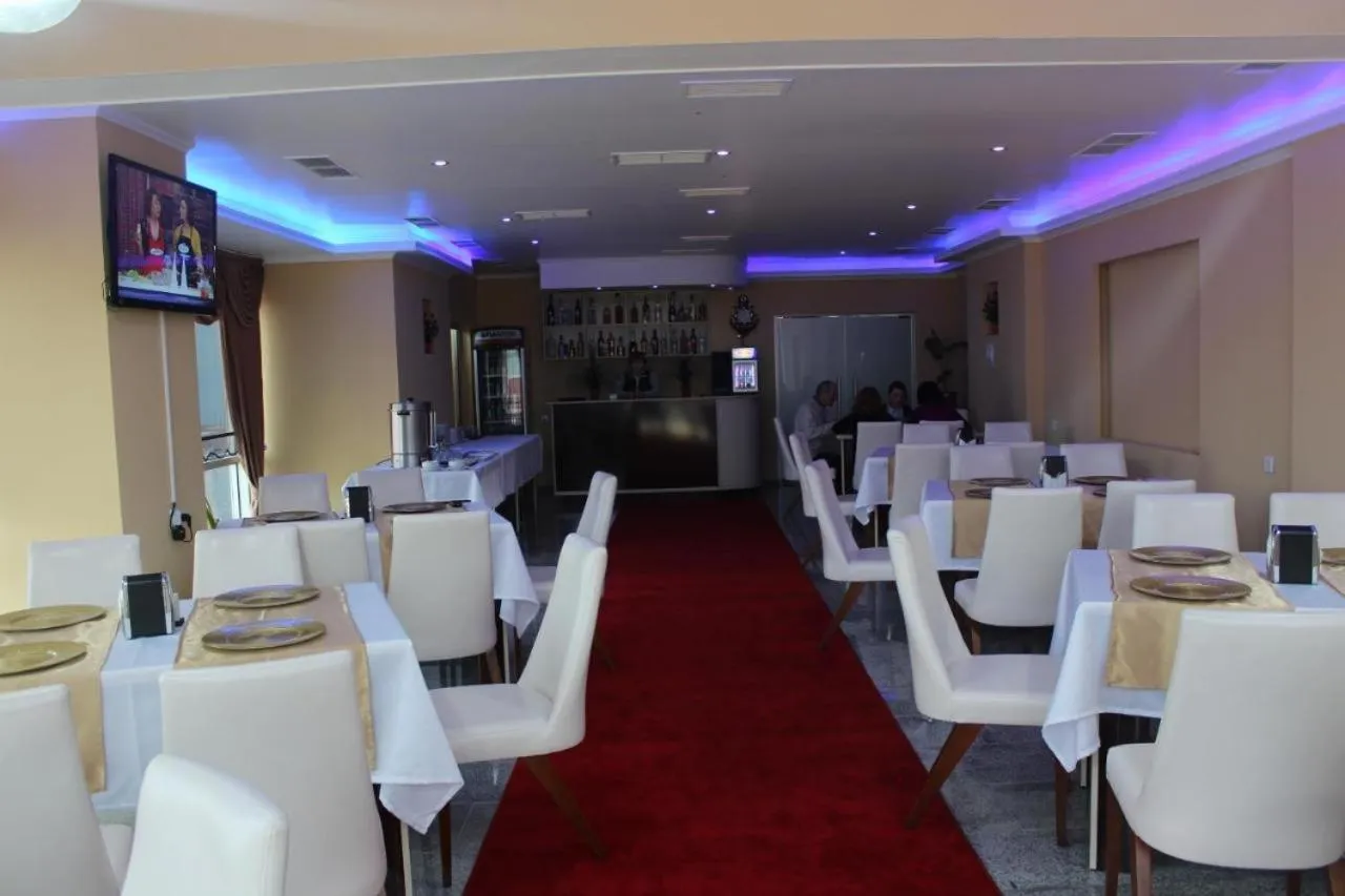 Restaurant/Places to Eat in Argo Hotel