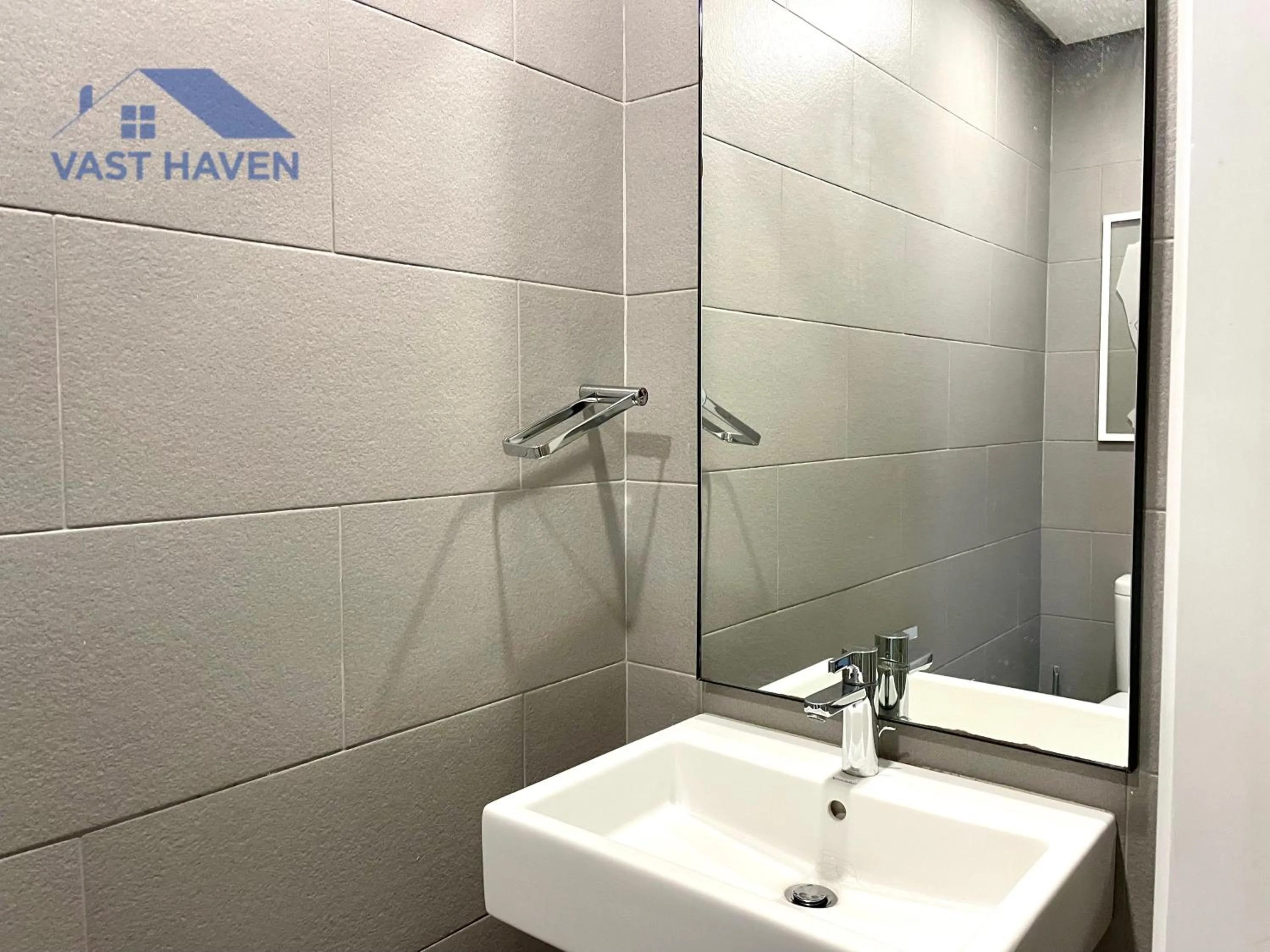 Toilet in 188 Suites KLCC by VastHaven