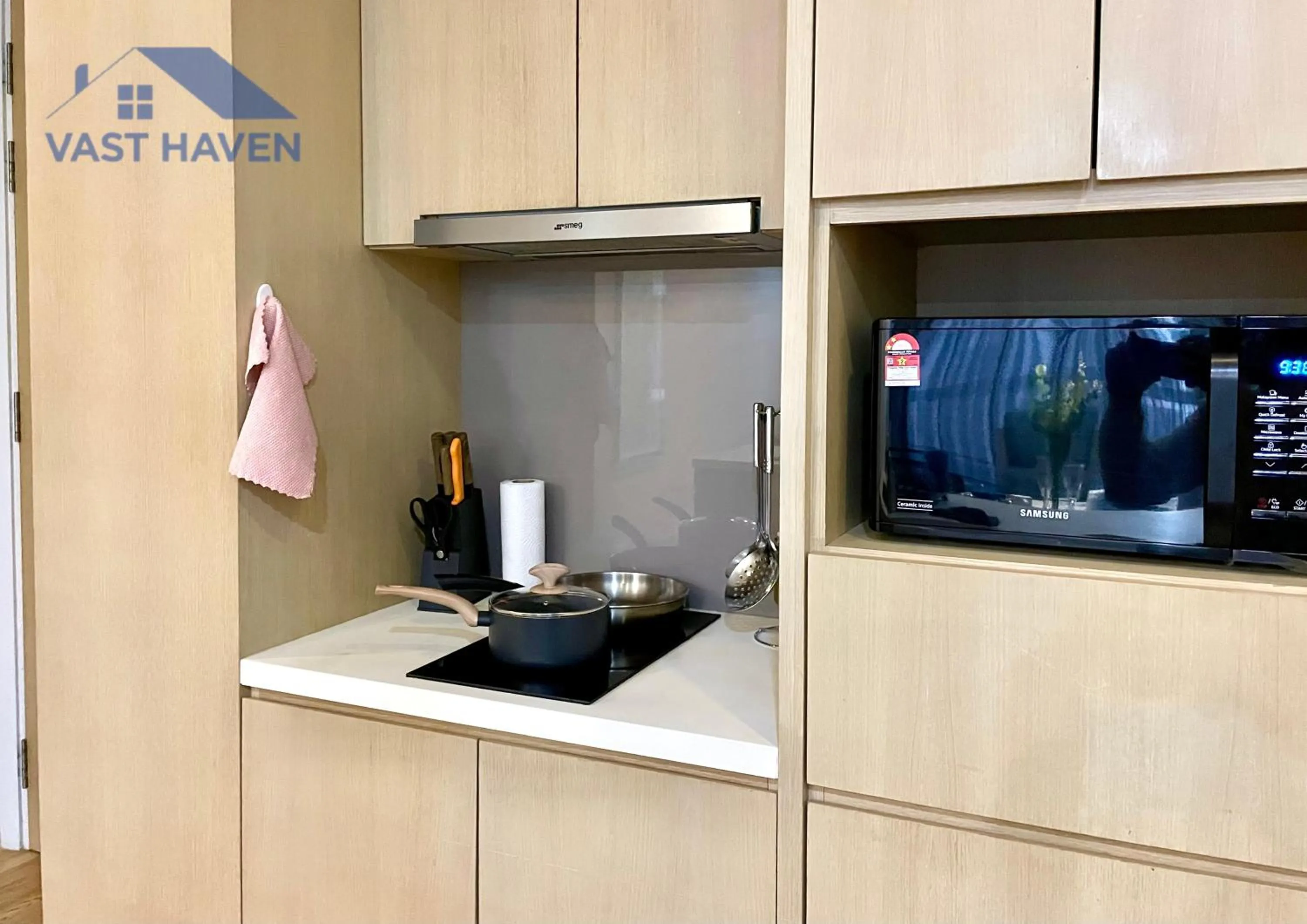 Kitchen or kitchenette in 188 Suites KLCC by VastHaven