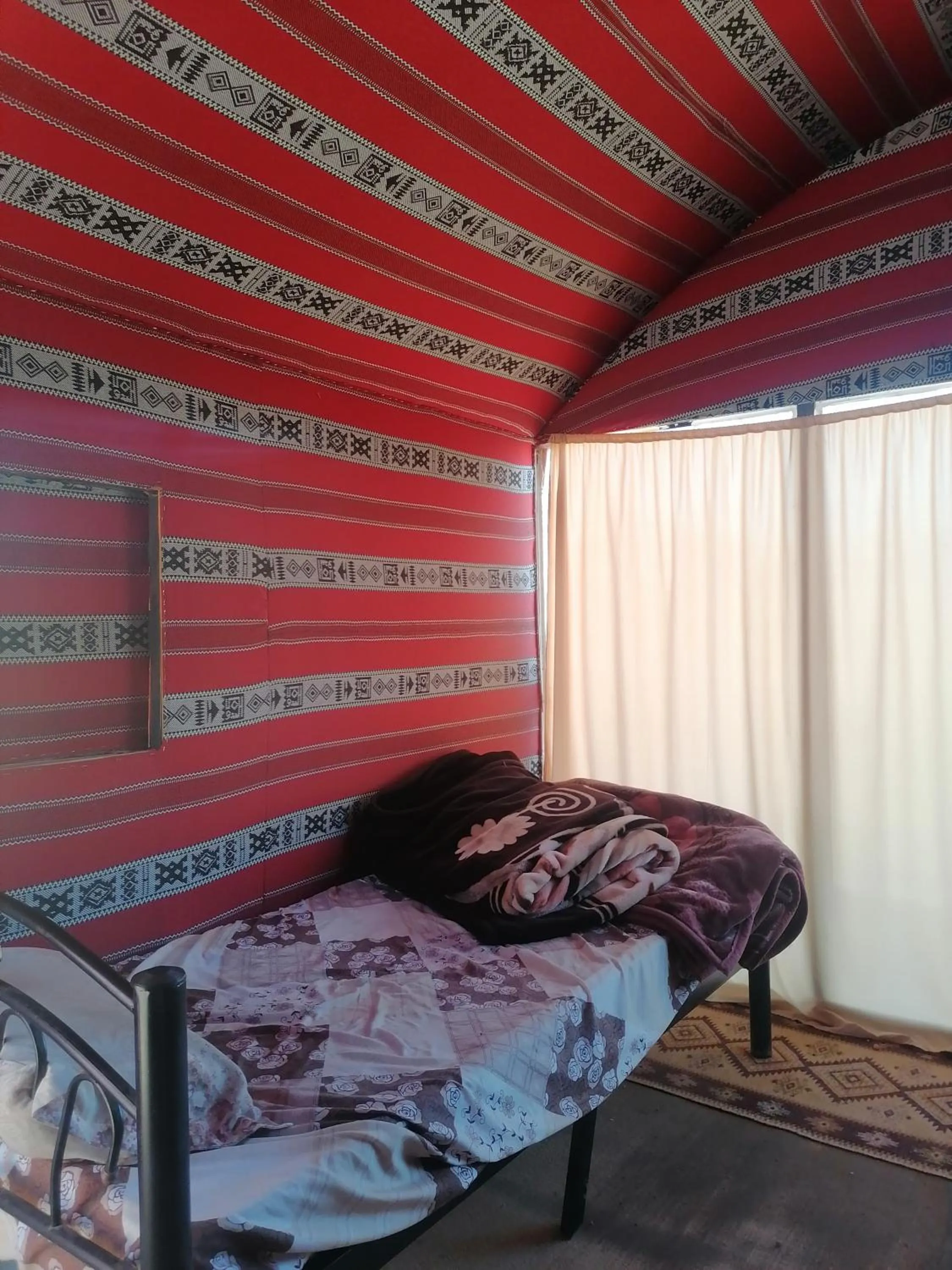 Bed in Wadirum winter