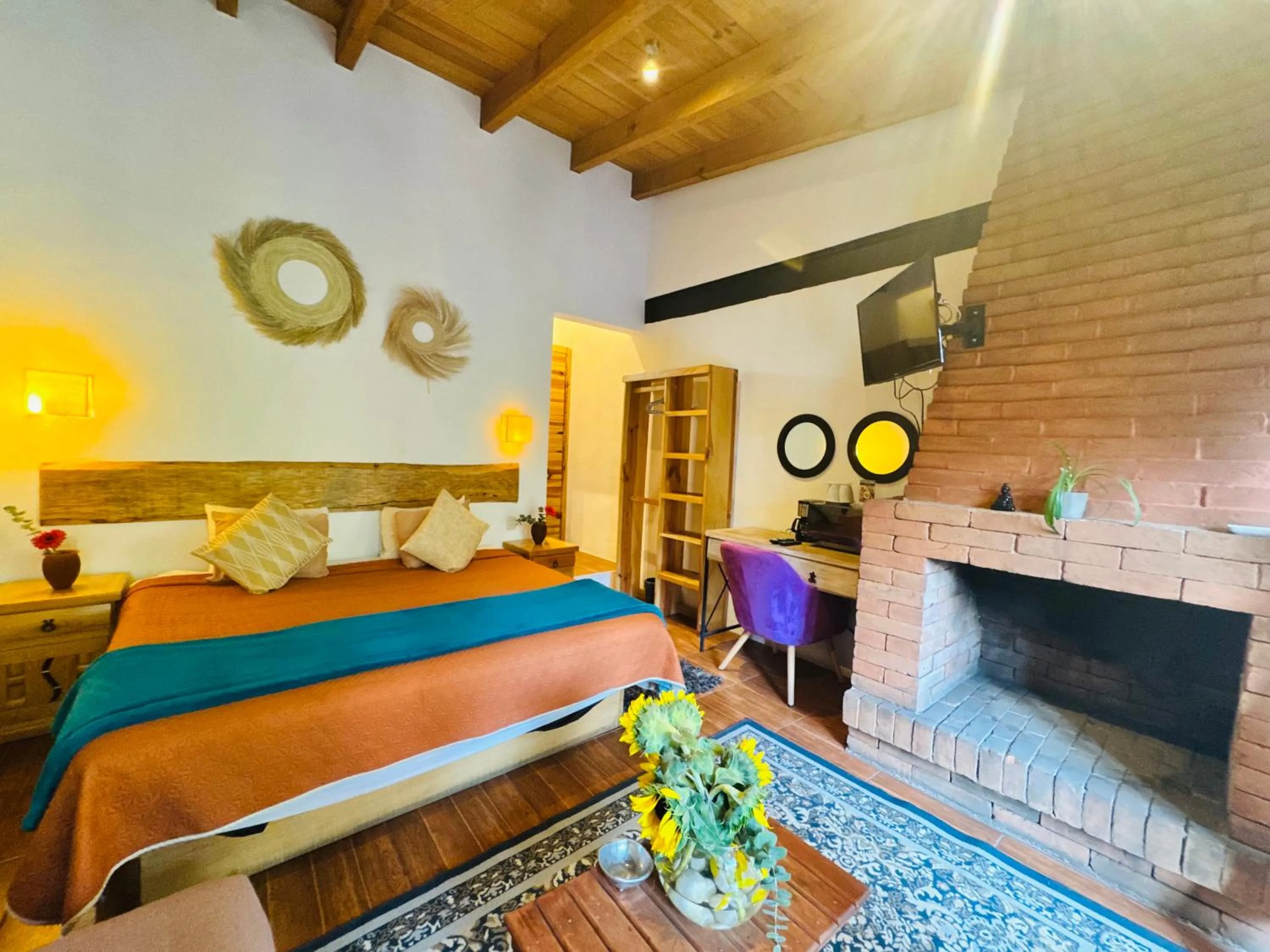 Bed in Encino House Hotel Boutique