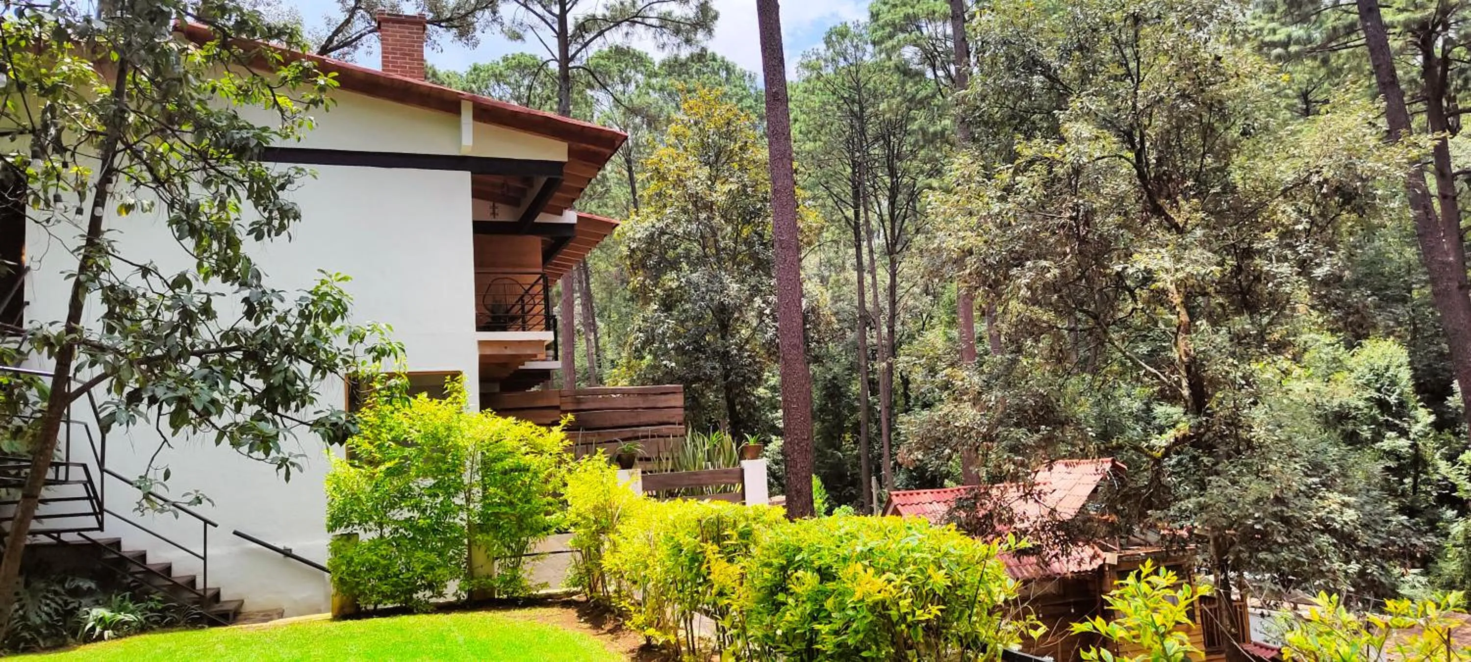 Property building in Encino House Hotel Boutique