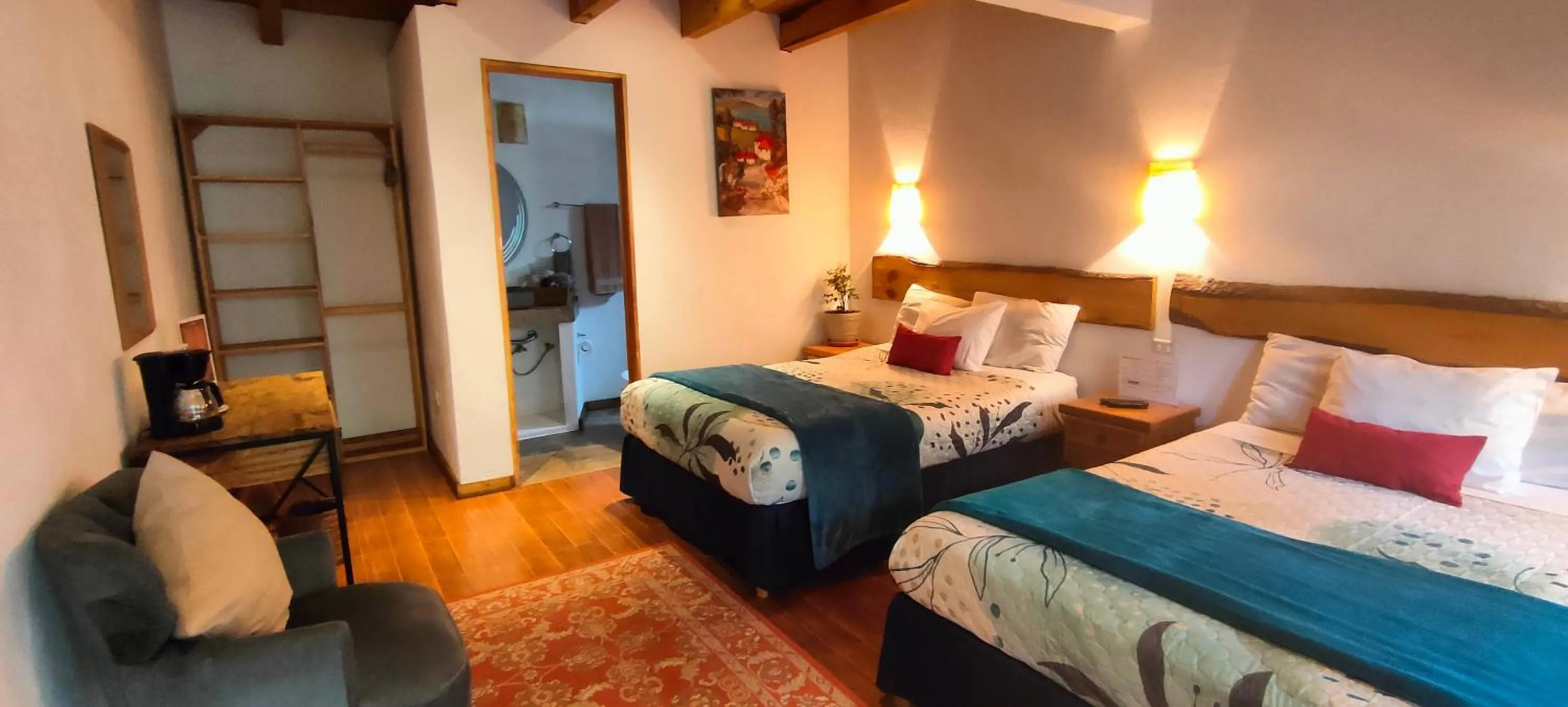 Bed in Encino House Hotel Boutique