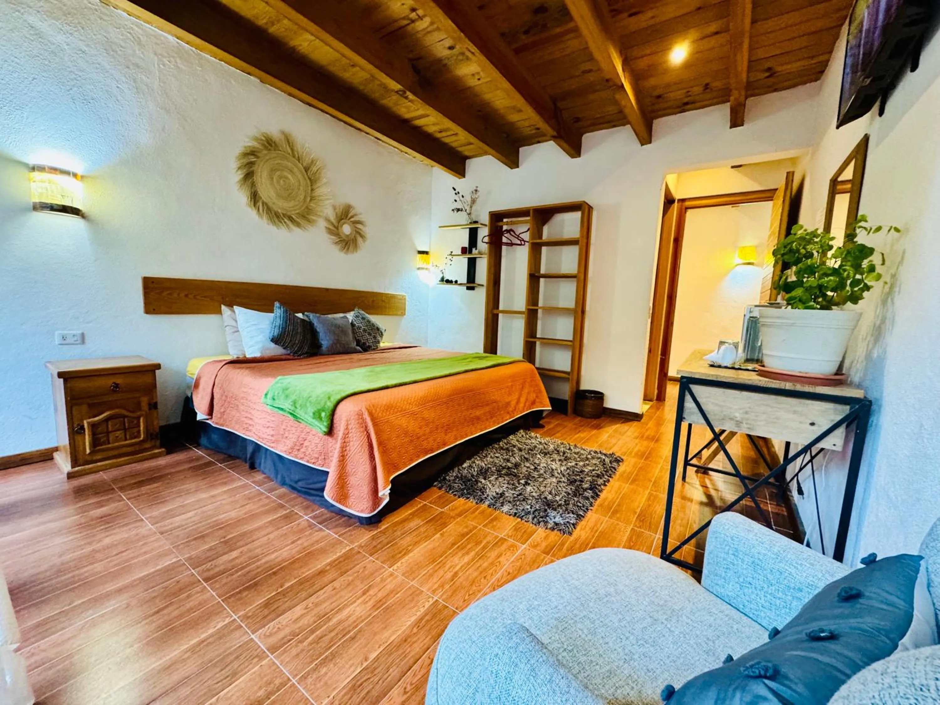 Bed in Encino House Hotel Boutique