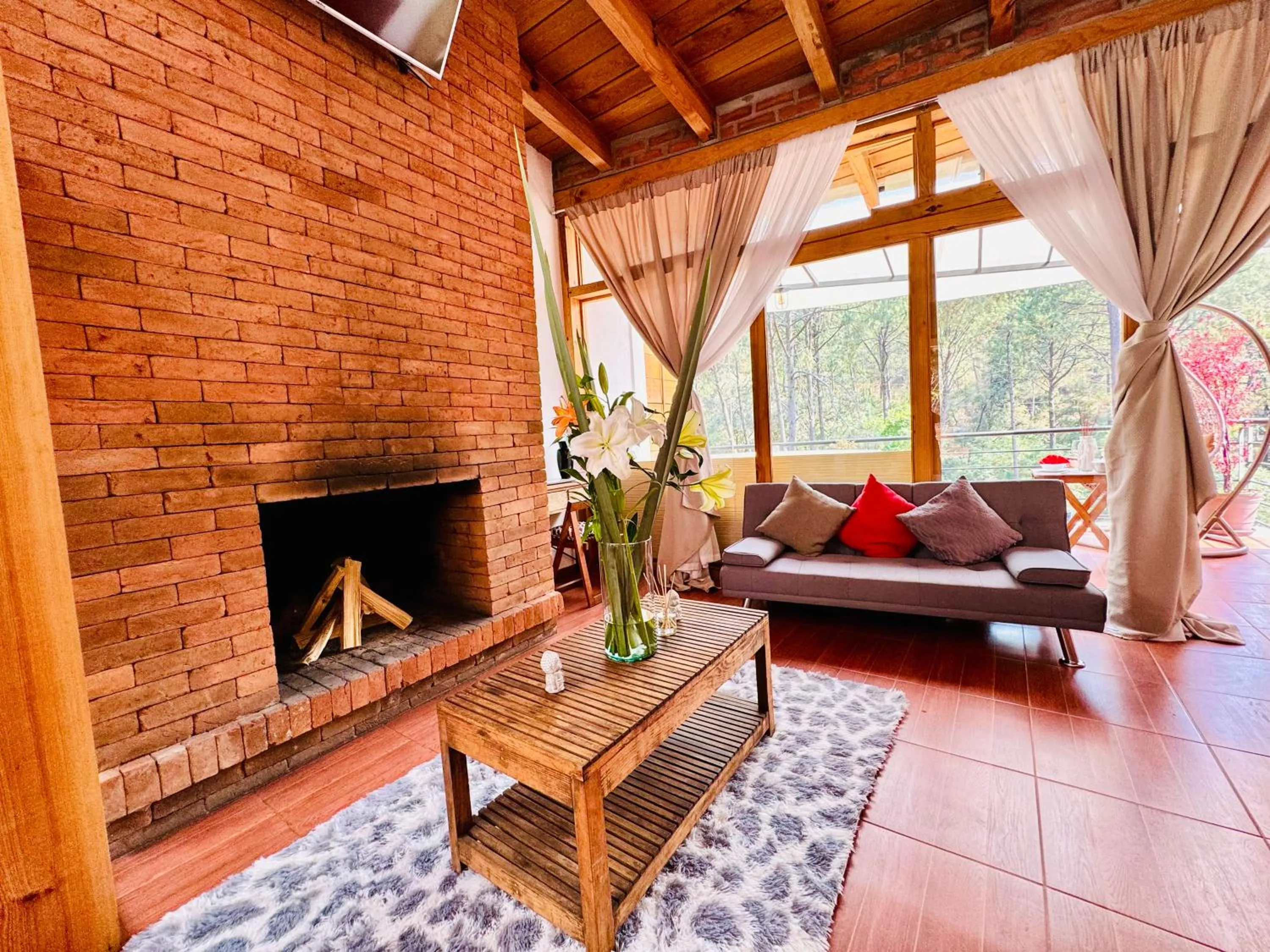 Living room in Encino House Hotel Boutique