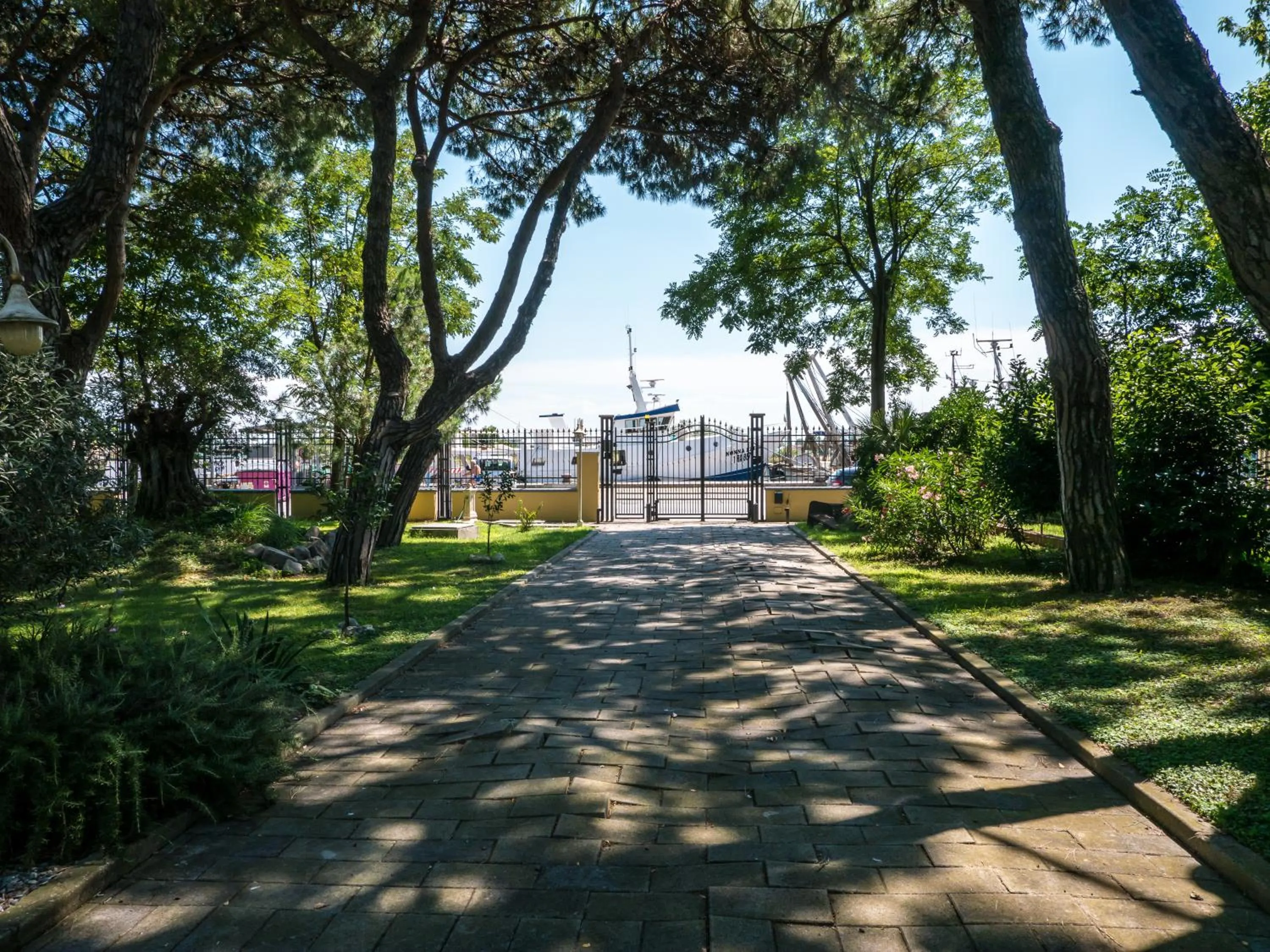 Nearby landmark in Villa Bellini Room&Breakfast