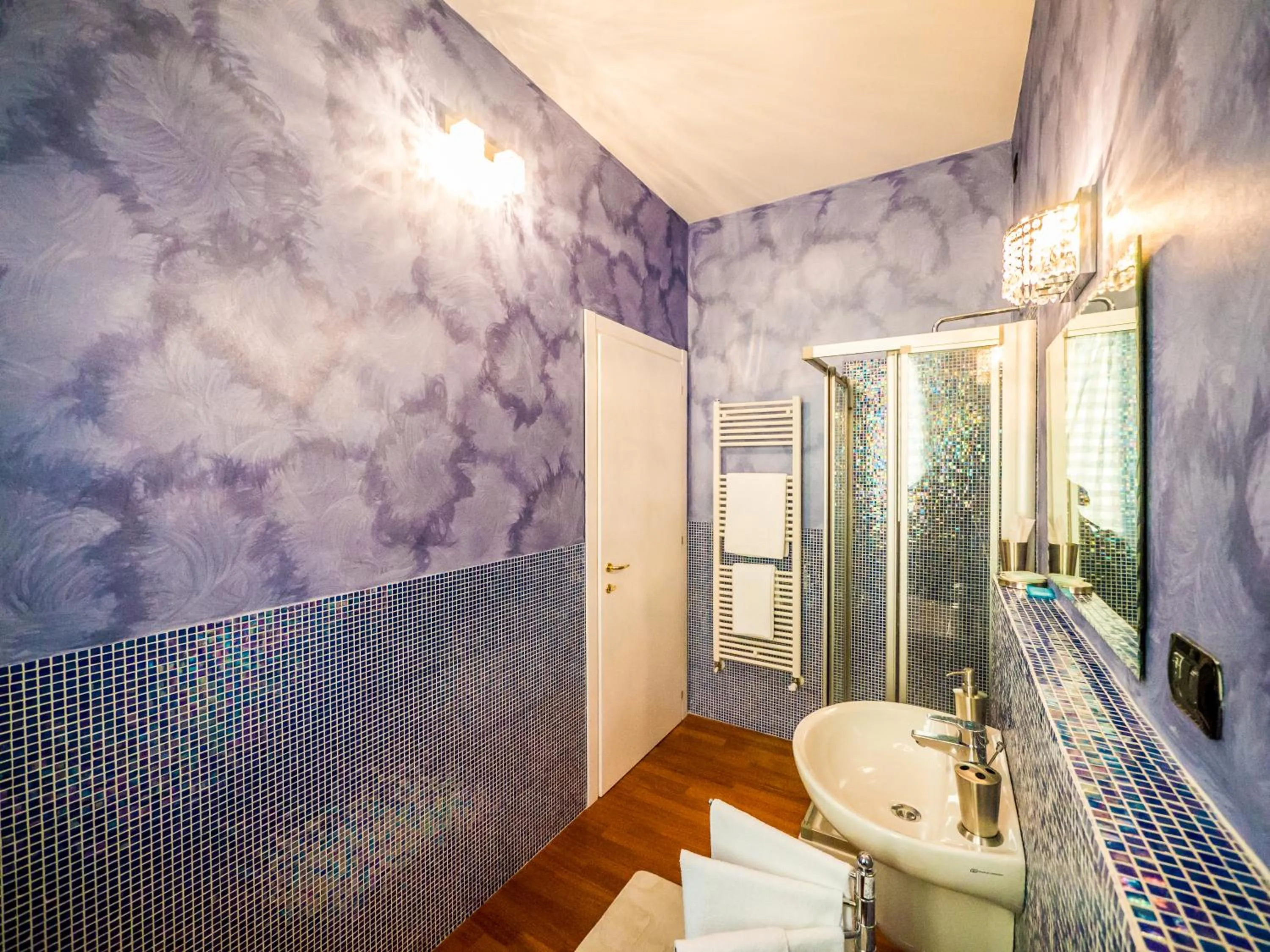 Bathroom in Villa Bellini Room&Breakfast