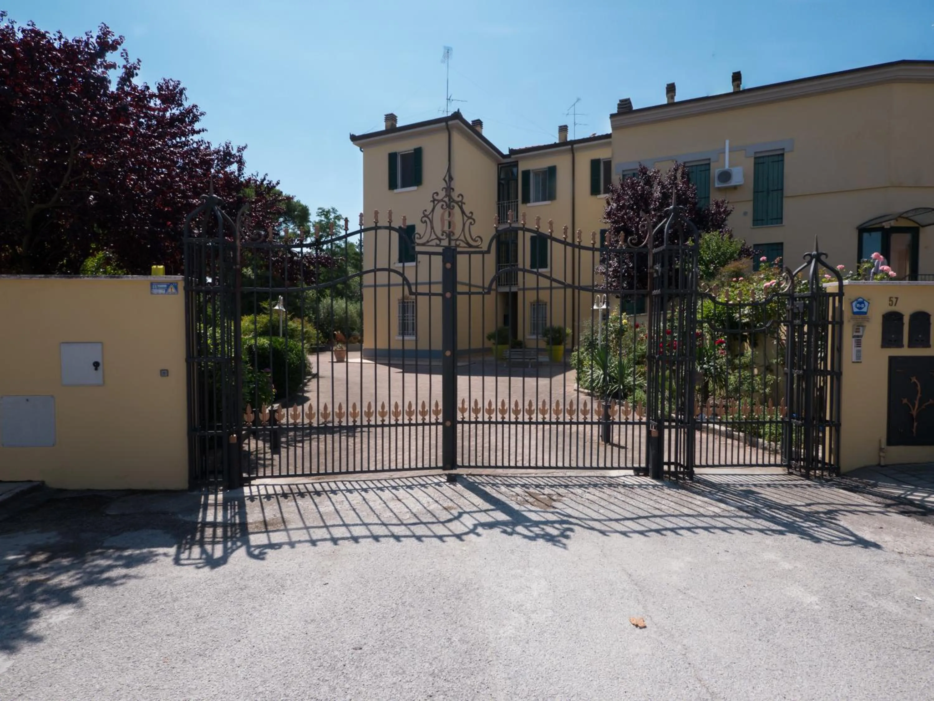 Property building in Villa Bellini Room&Breakfast