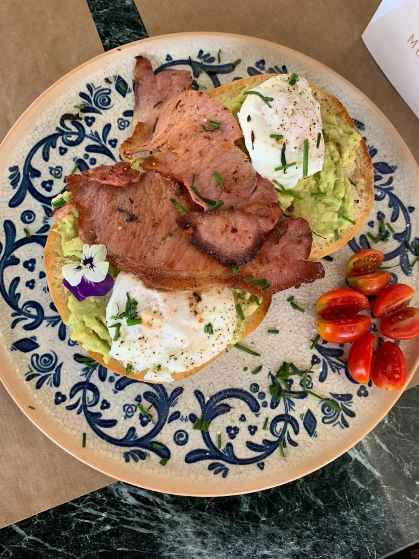 Breakfast in Jensen Luxury Suites