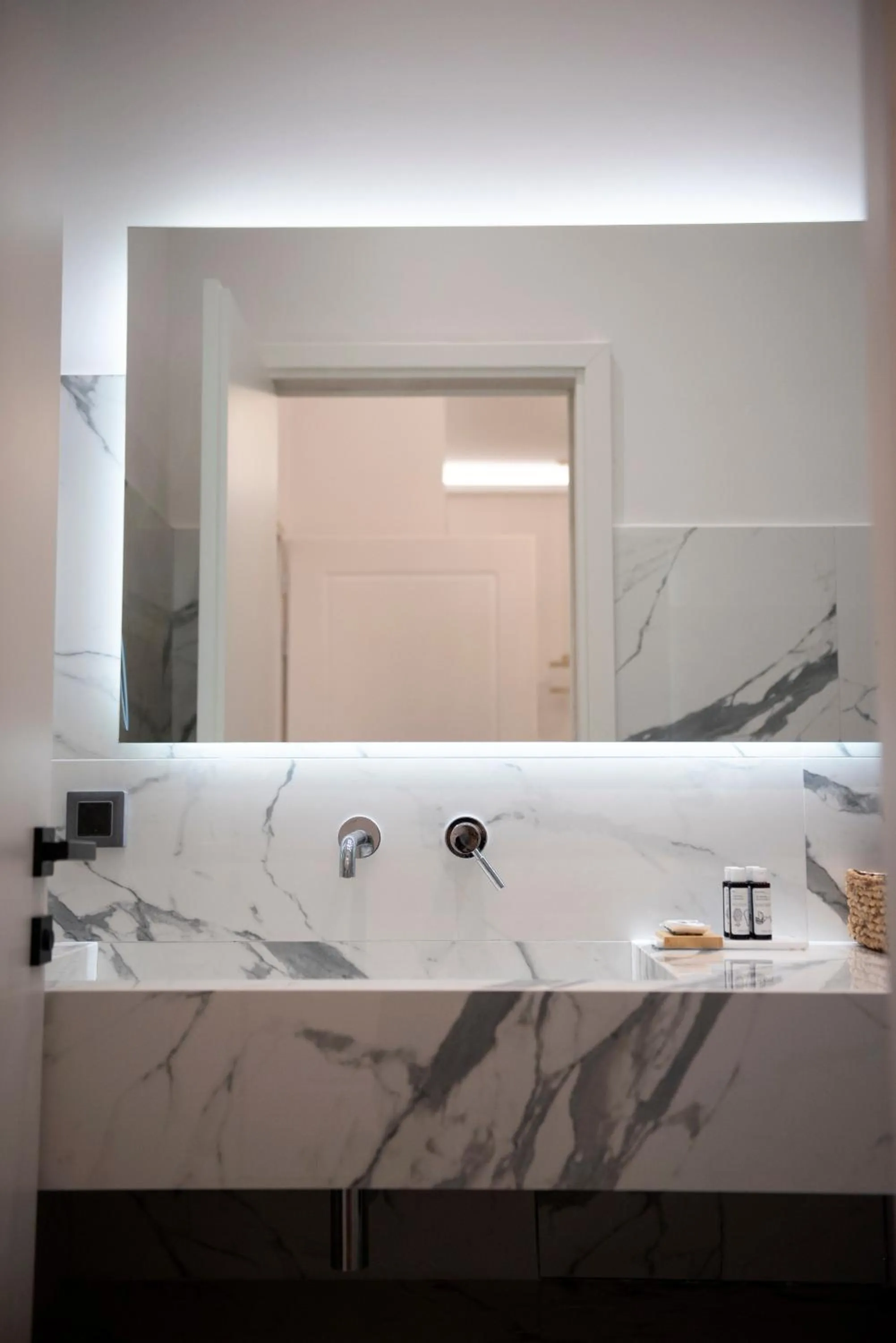 Bathroom in Jensen Luxury Suites