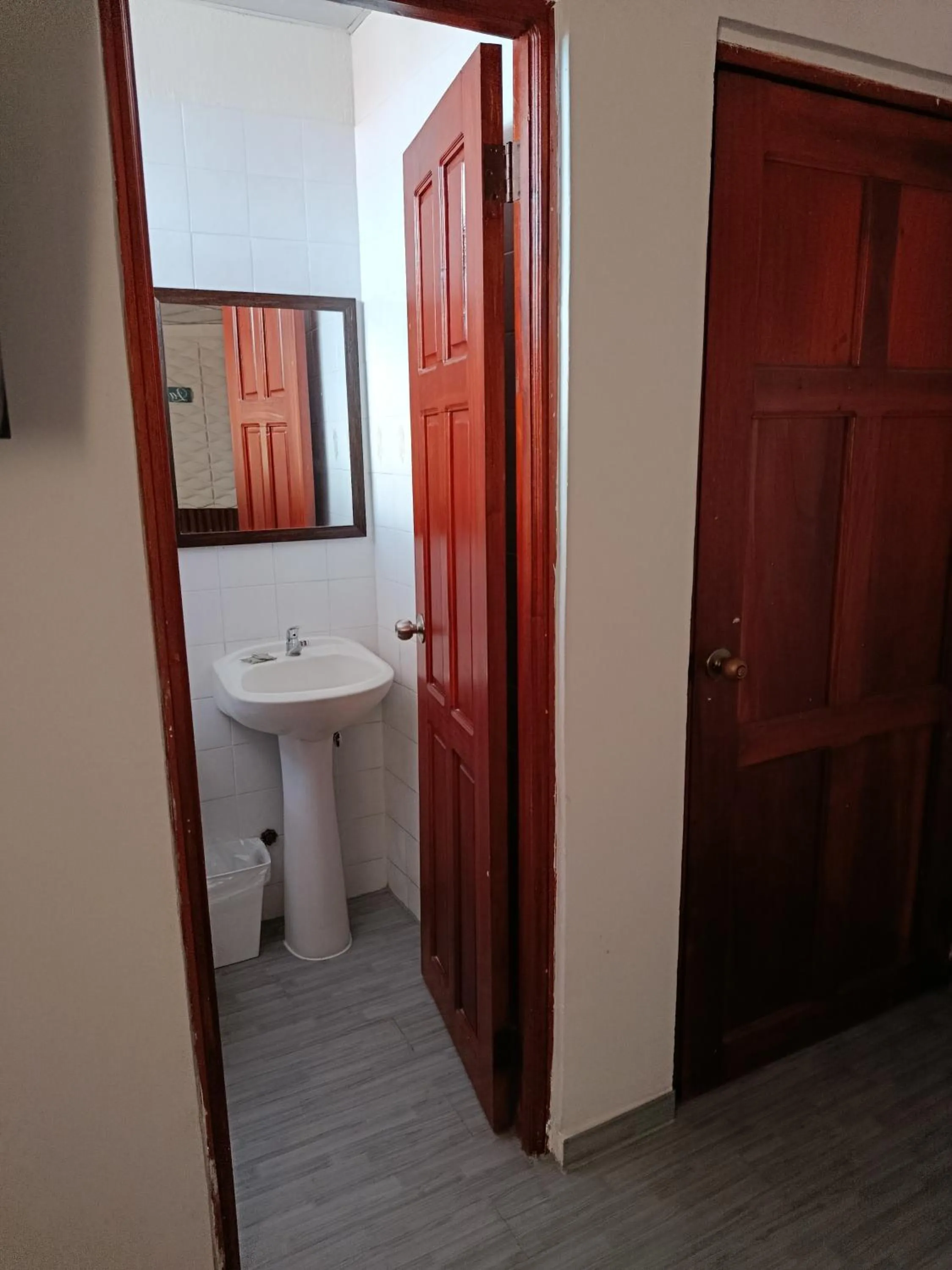 Bathroom in Hostal Cigarra