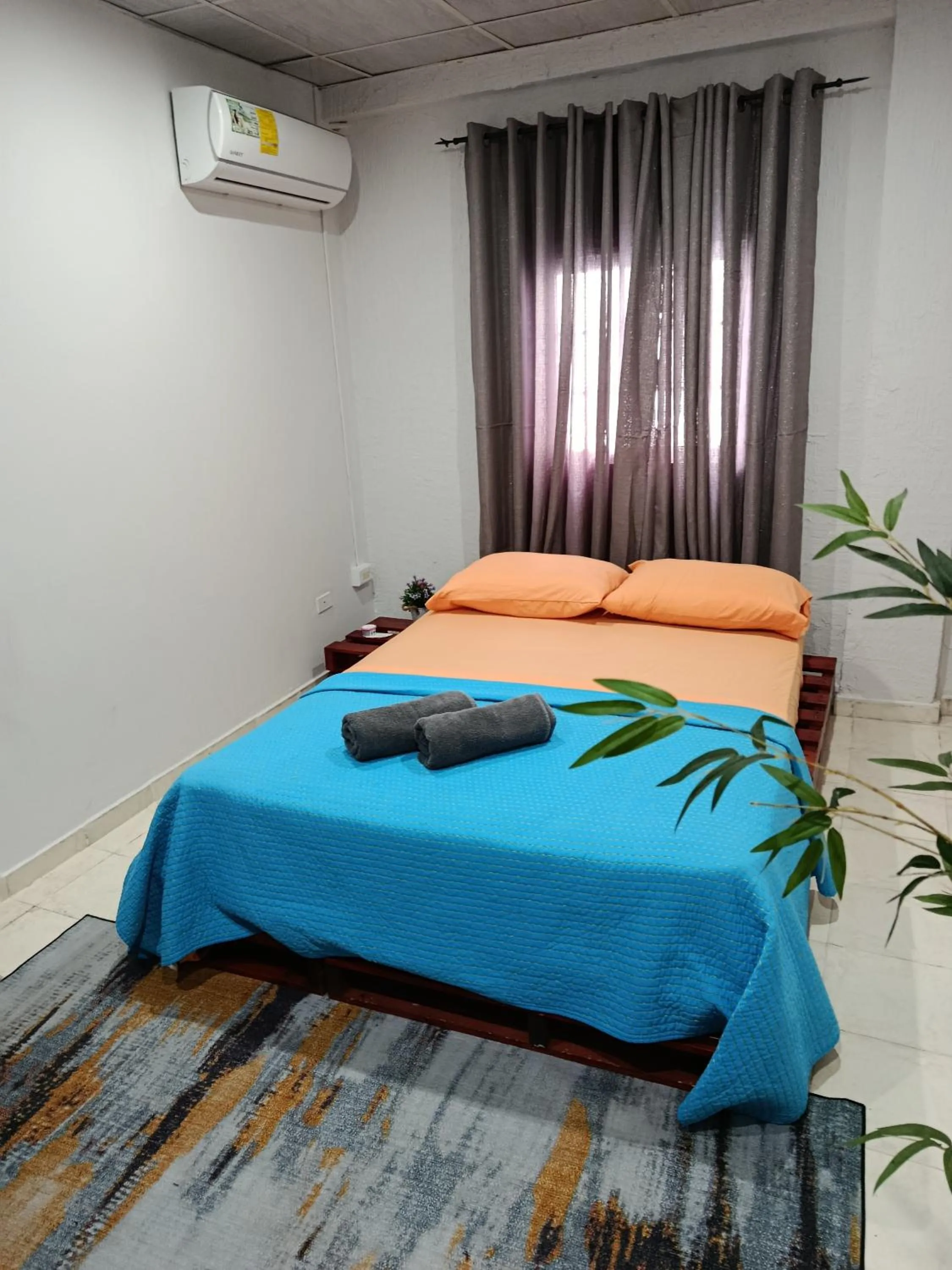 Bedroom, Bed in Hostal Cigarra