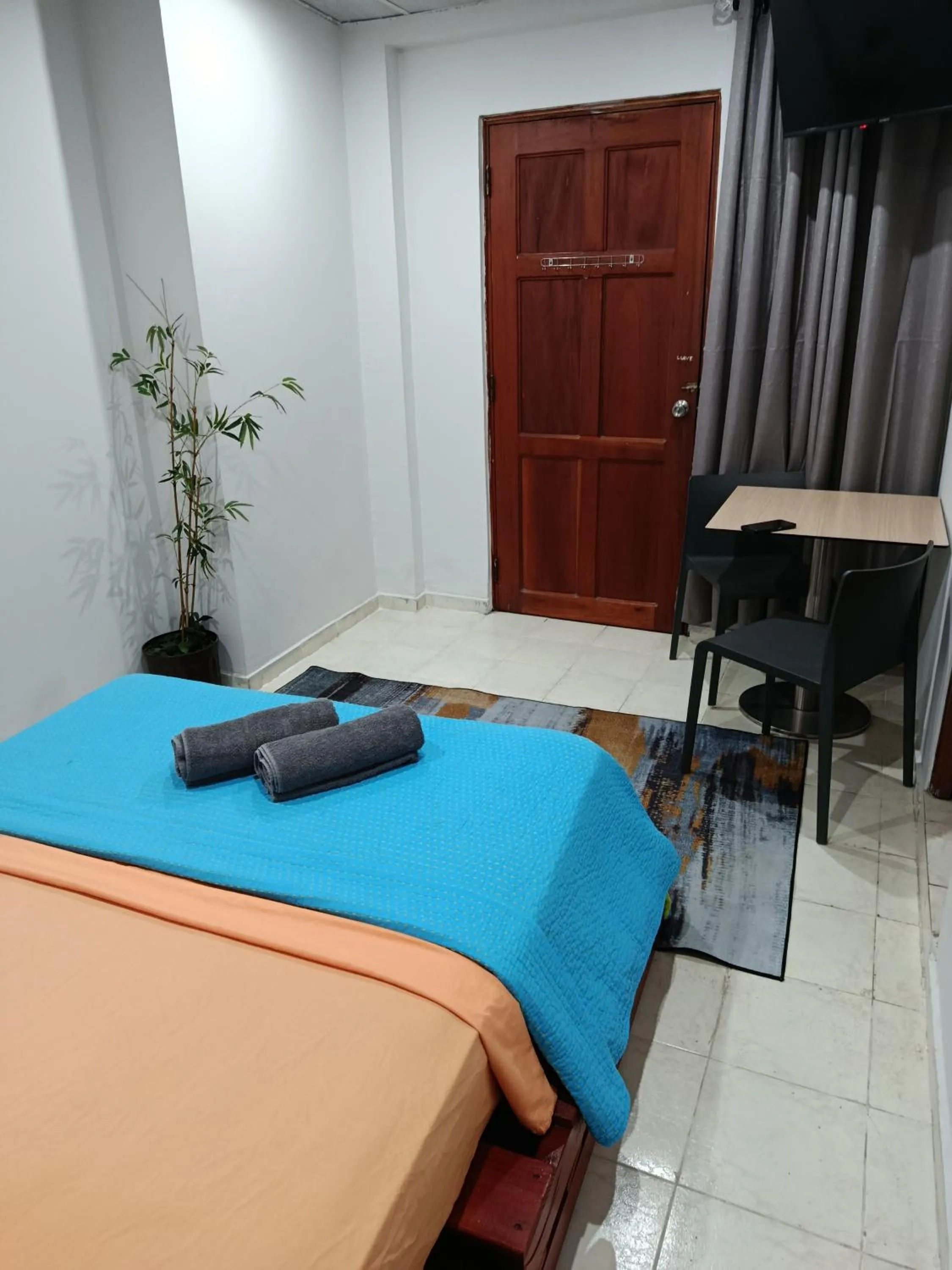 Bedroom, Bed in Hostal Cigarra