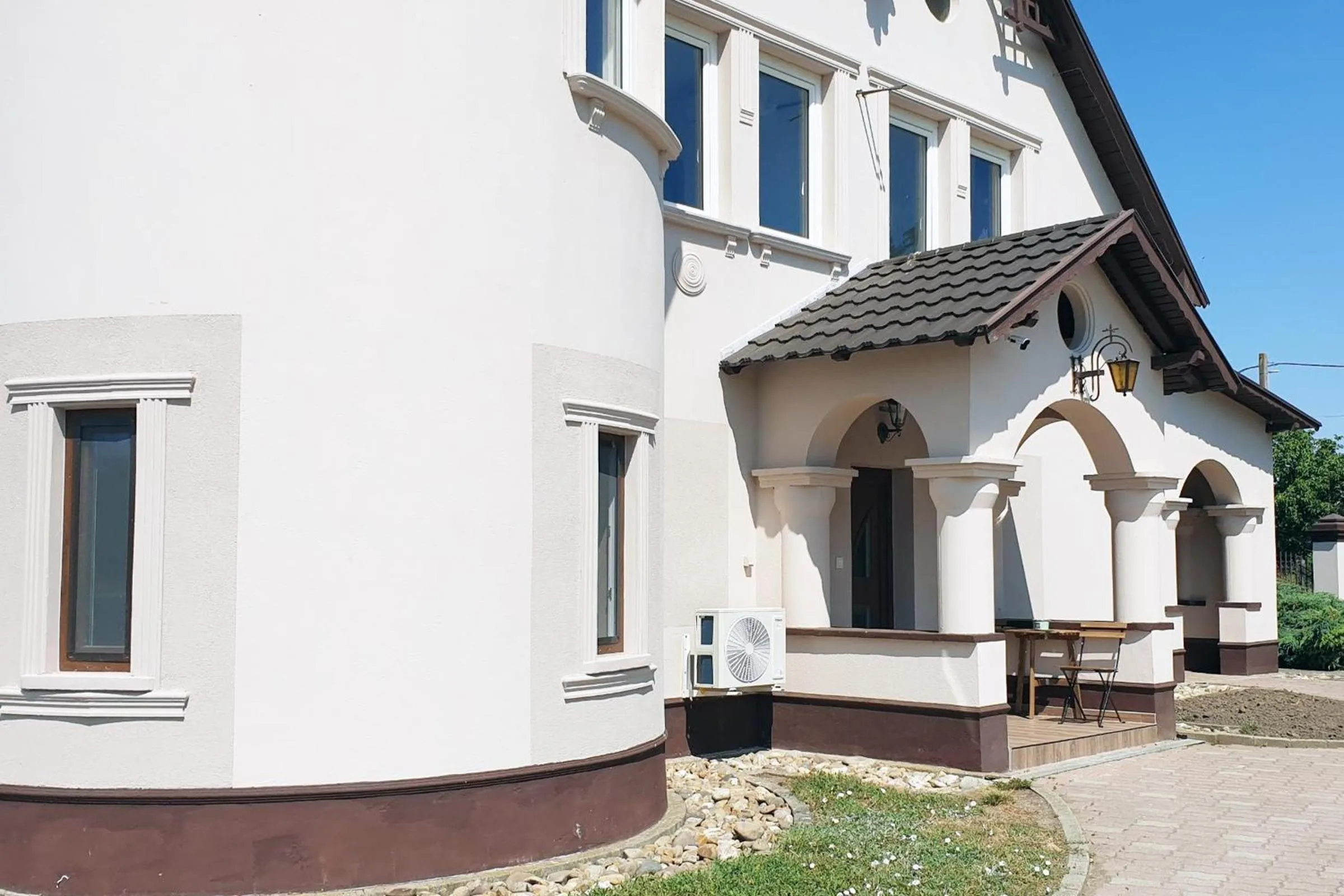 Property building in The Luxo Wine Museum Hotel