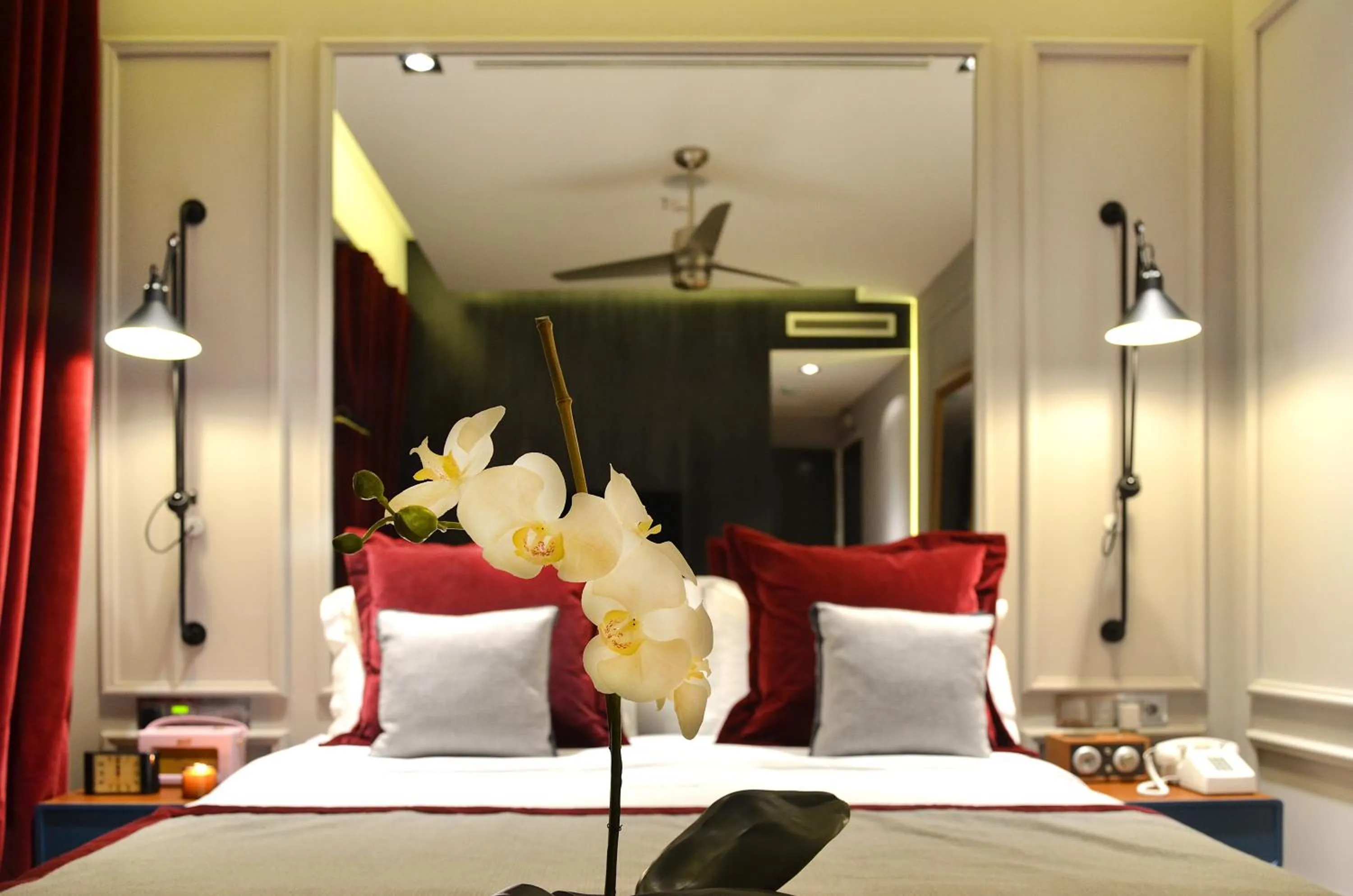 Bedroom, Bed in Browns Central Hotel